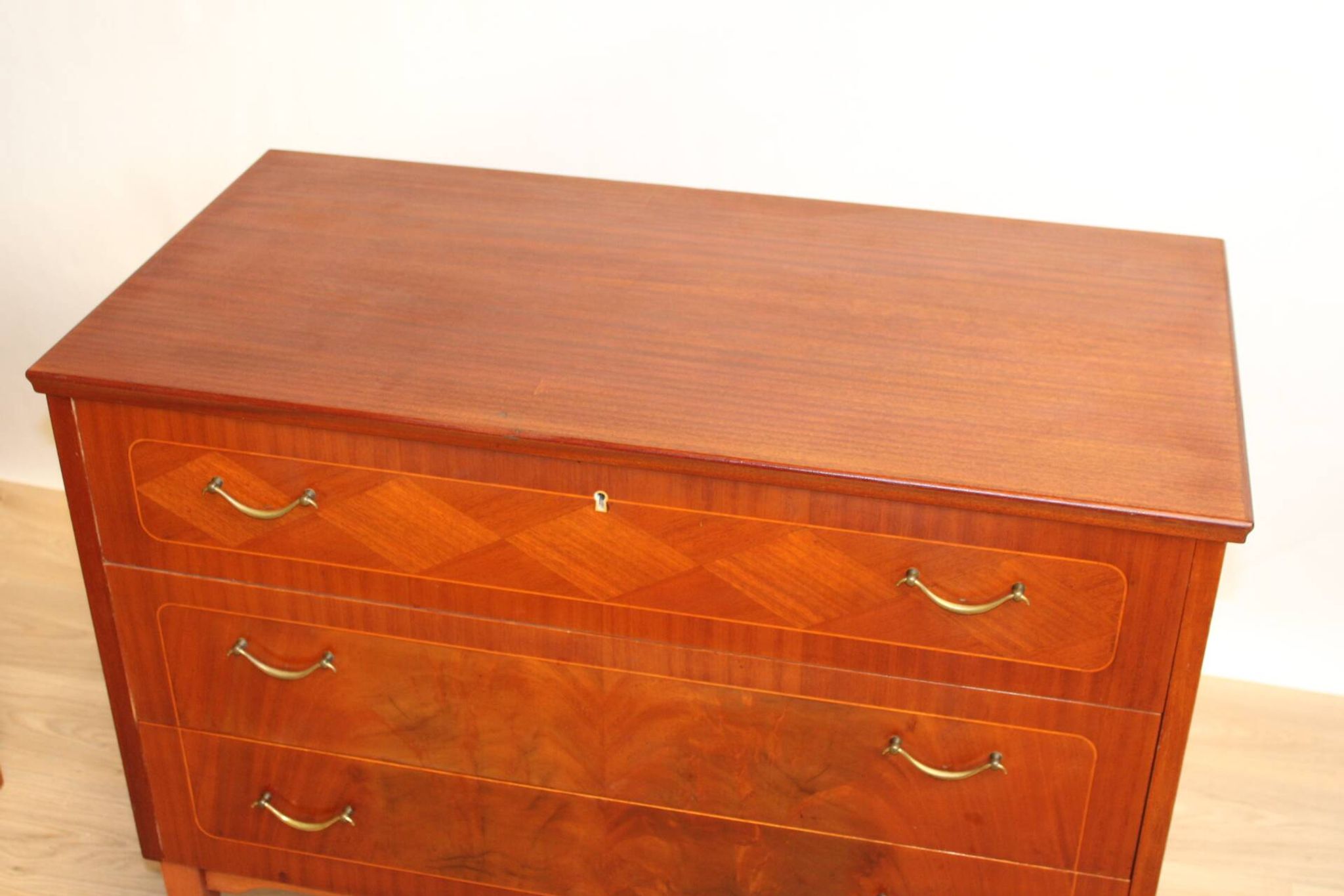 Vintage chest of drawers 3 drawers double handles and brass feet 1960s suede