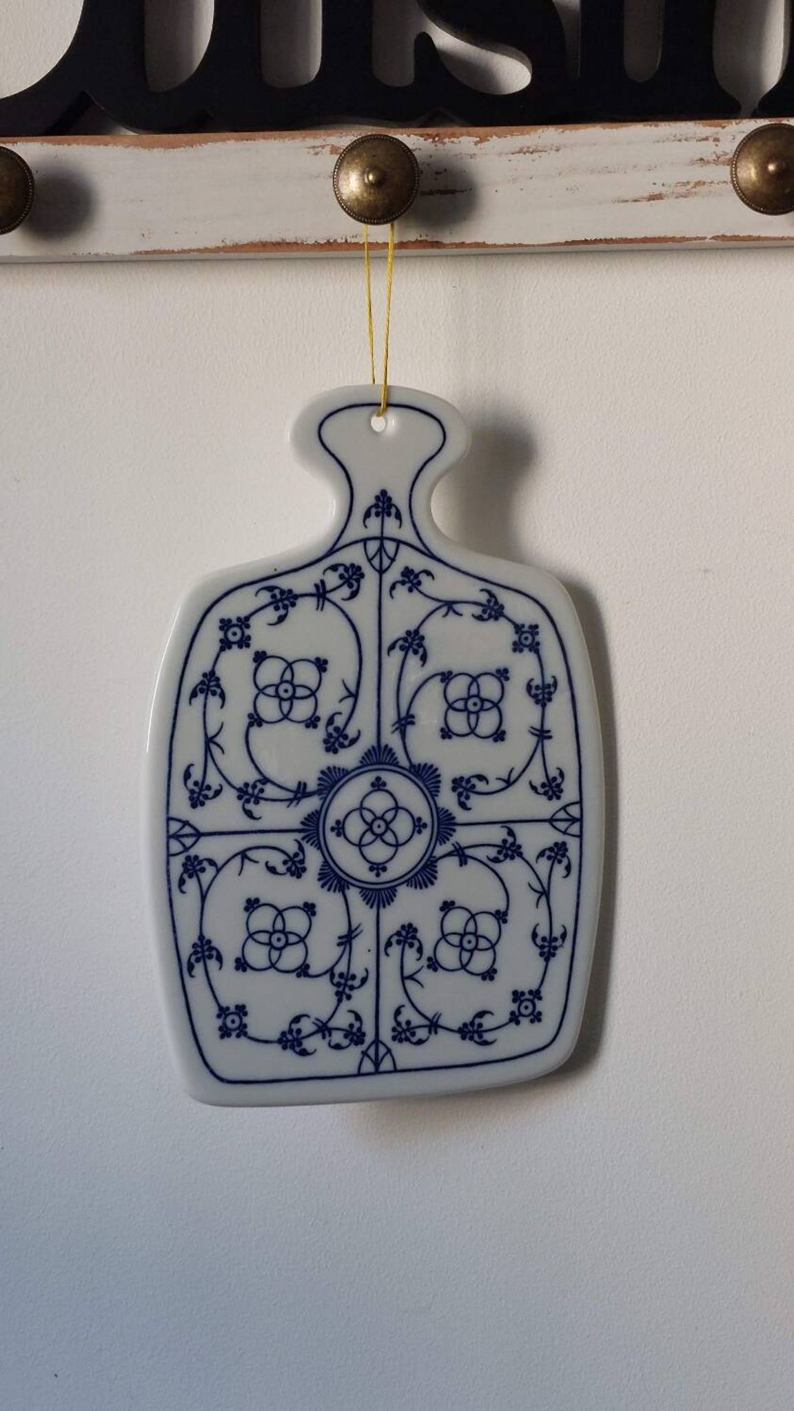 Small Winterling Indian Blue Strawflower Porcelain Board