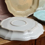 Set of 9 multicolored presentation plates