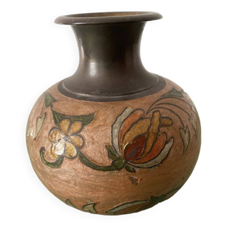 Cloisonné brass vase with floral motifs