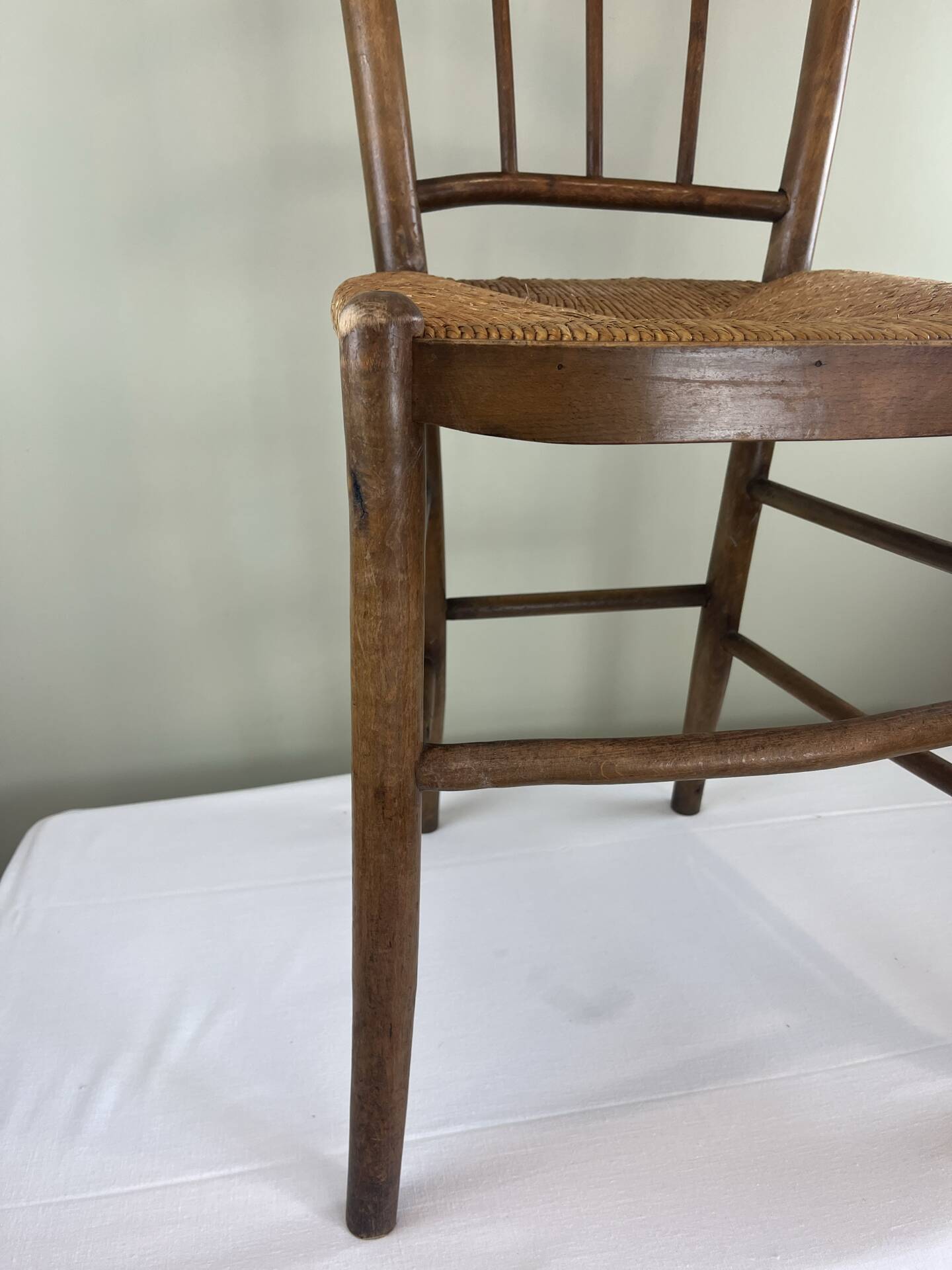Chaise en bois et paille 