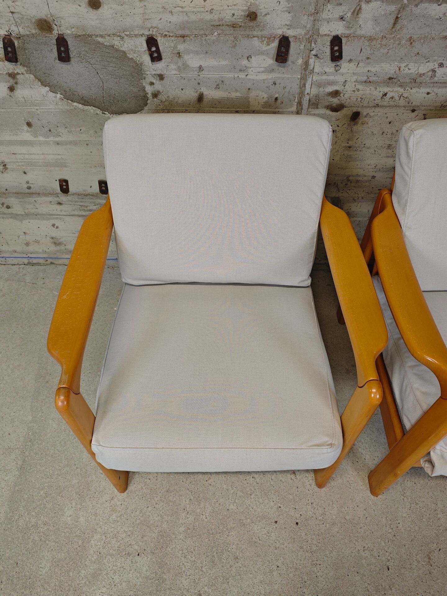 Paire de fauteuils vintage 