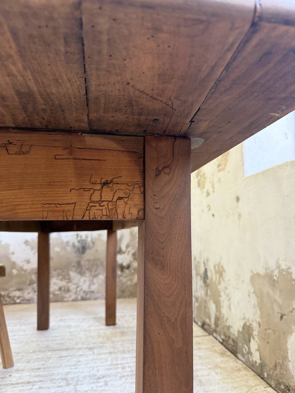 Walnut farmhouse table 2.10m from the 50s