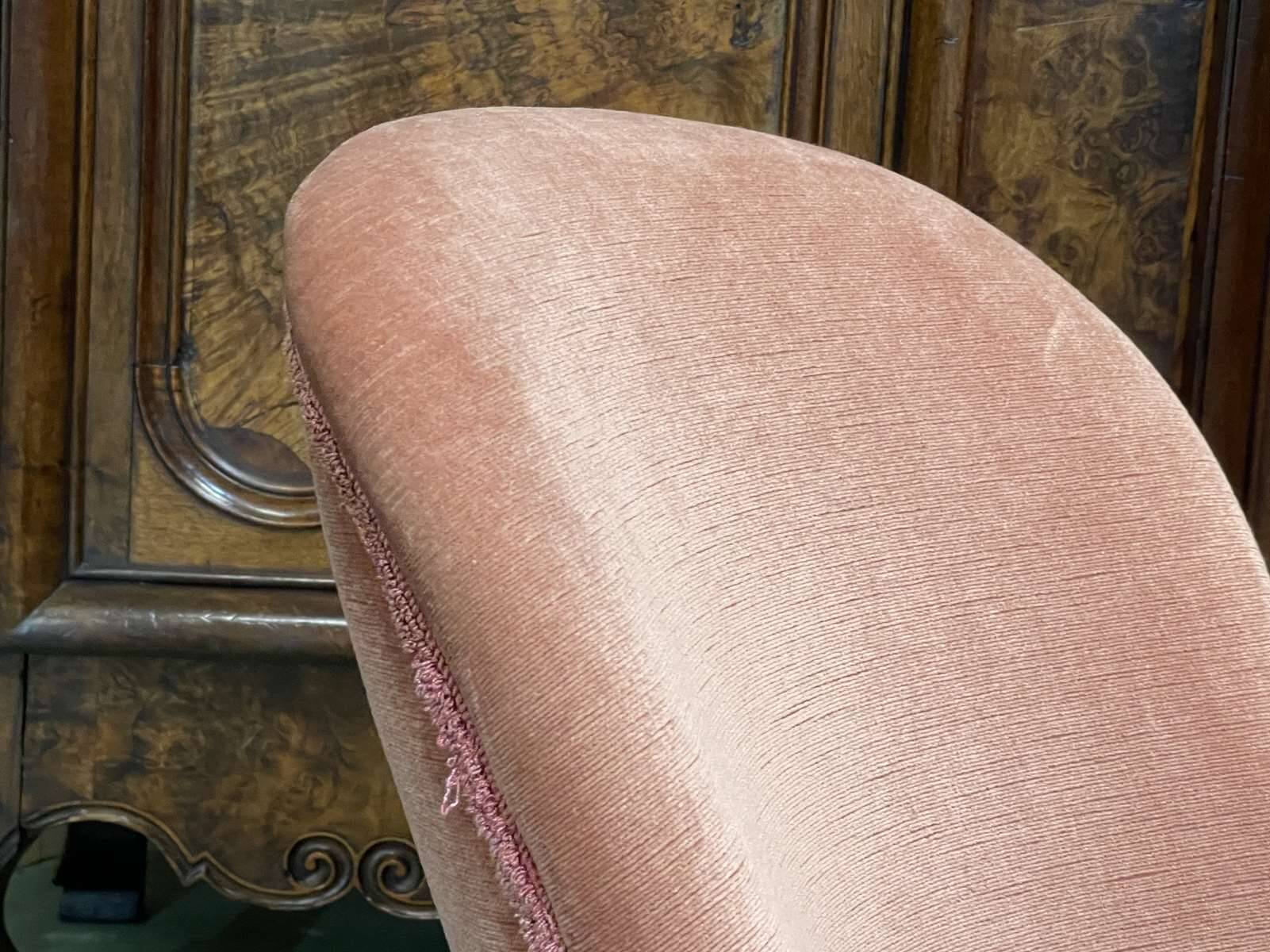 Toad chair from the 1950s