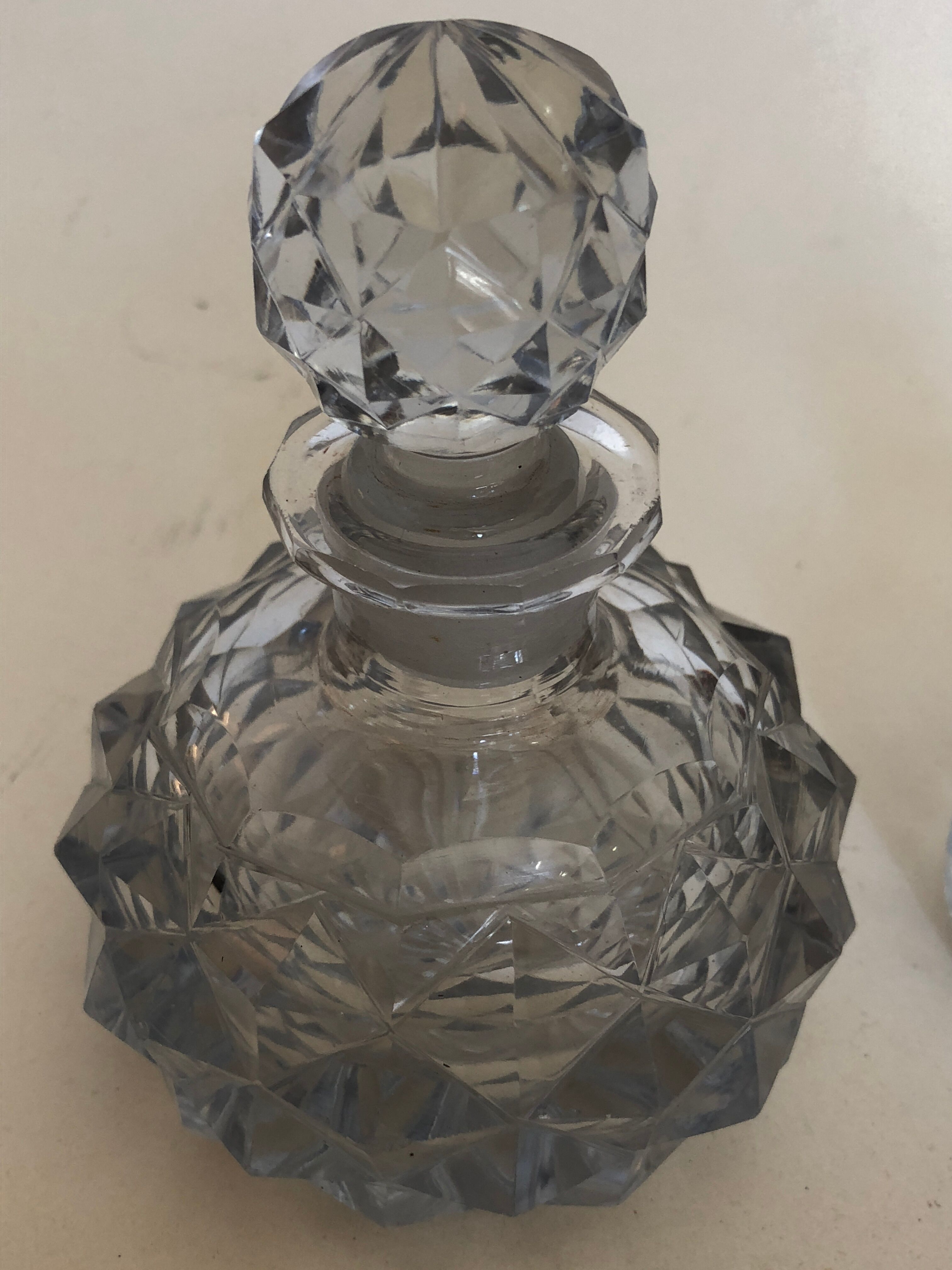 Set of 2 bottles crystal and glass
