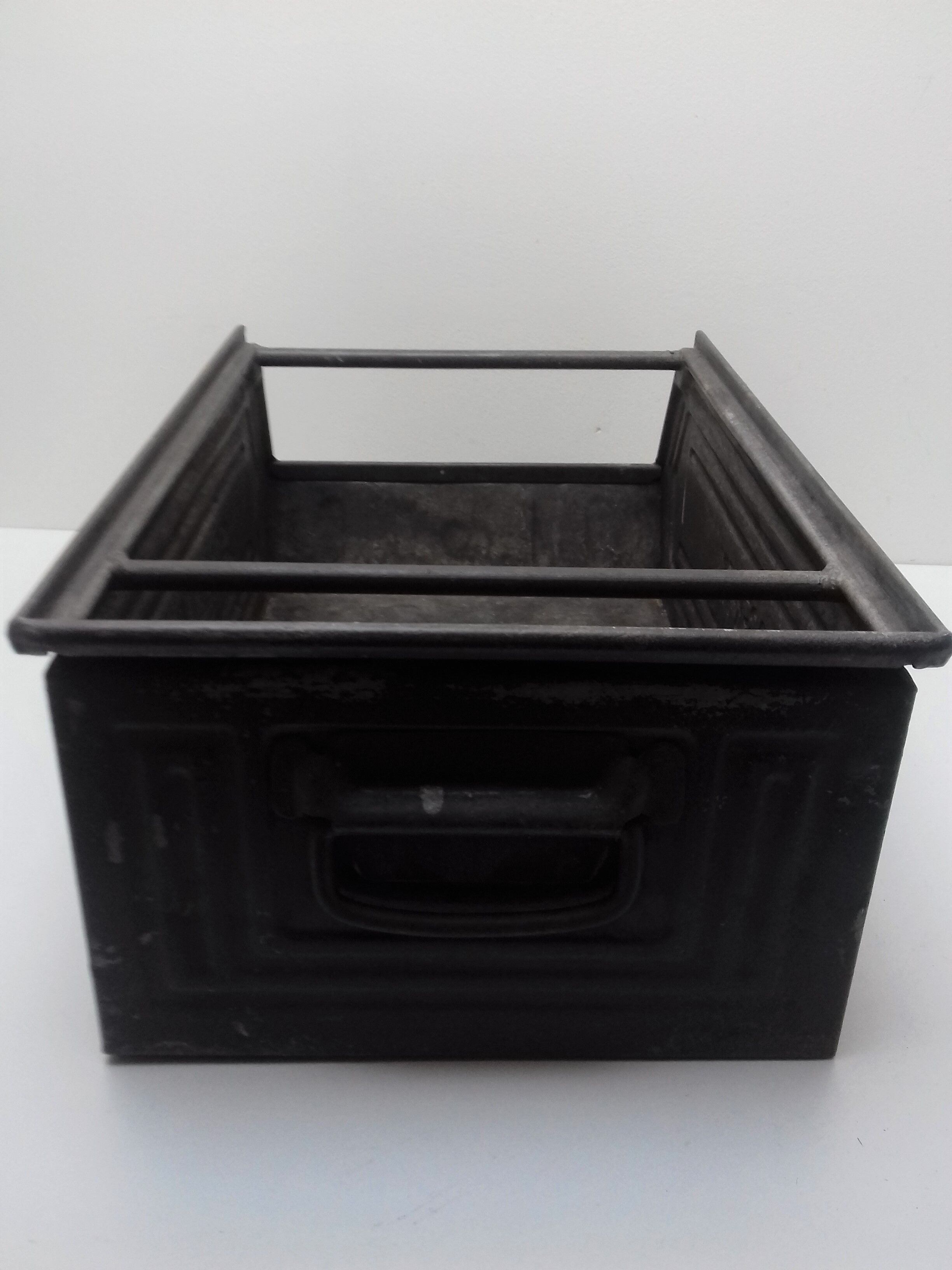 Industrial metal crate "schafer"