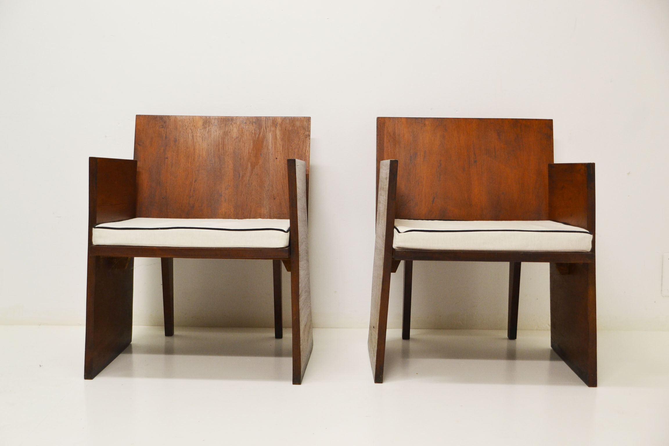 Paire de fauteuils moderniste acajou 1920/30