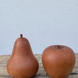 Duo of salt shaker and pepper in vintage wood from the 90s: apple and pear
