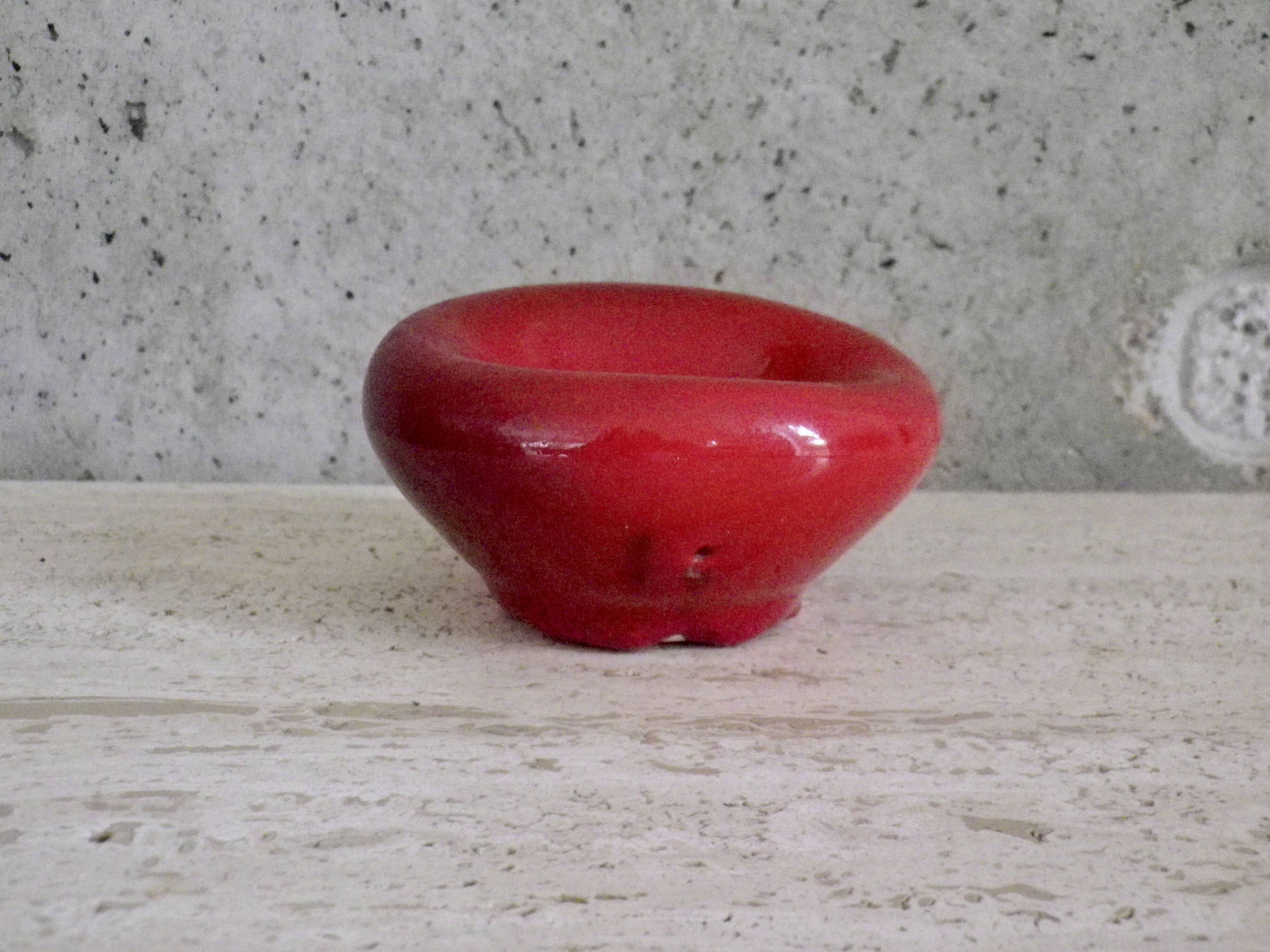 Petite coupe "coup de poing" Madoura Vallauris