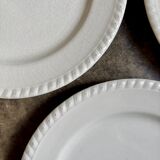 4 assiettes à dessert en faïence blanche