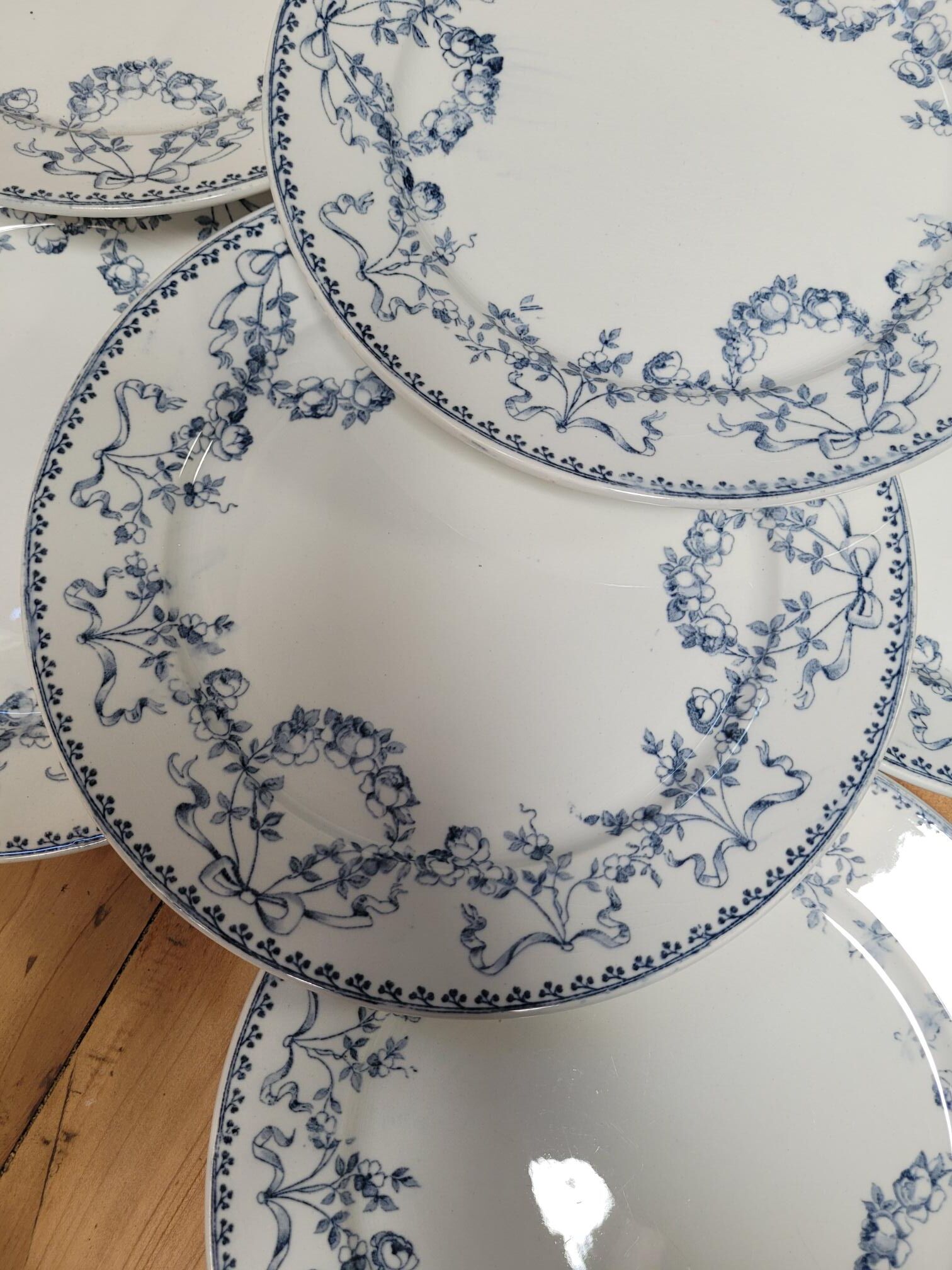 Lot de 9 assiettes à dessert