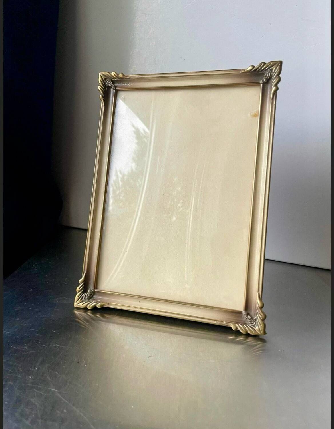 Art deco vintage metal gold coloured picture frame brass 20 cm x 15 cm convex glass