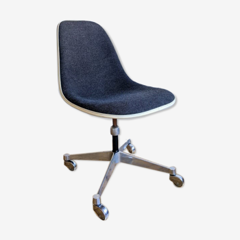 Chaise PSC en fibre de verre Eames pour Herman Miller