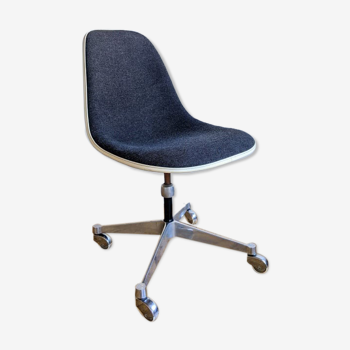 Eames Fiberglass PSC Chair for Herman Miller