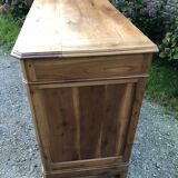 Old low sideboard in solid cherry wood from the 1900s.