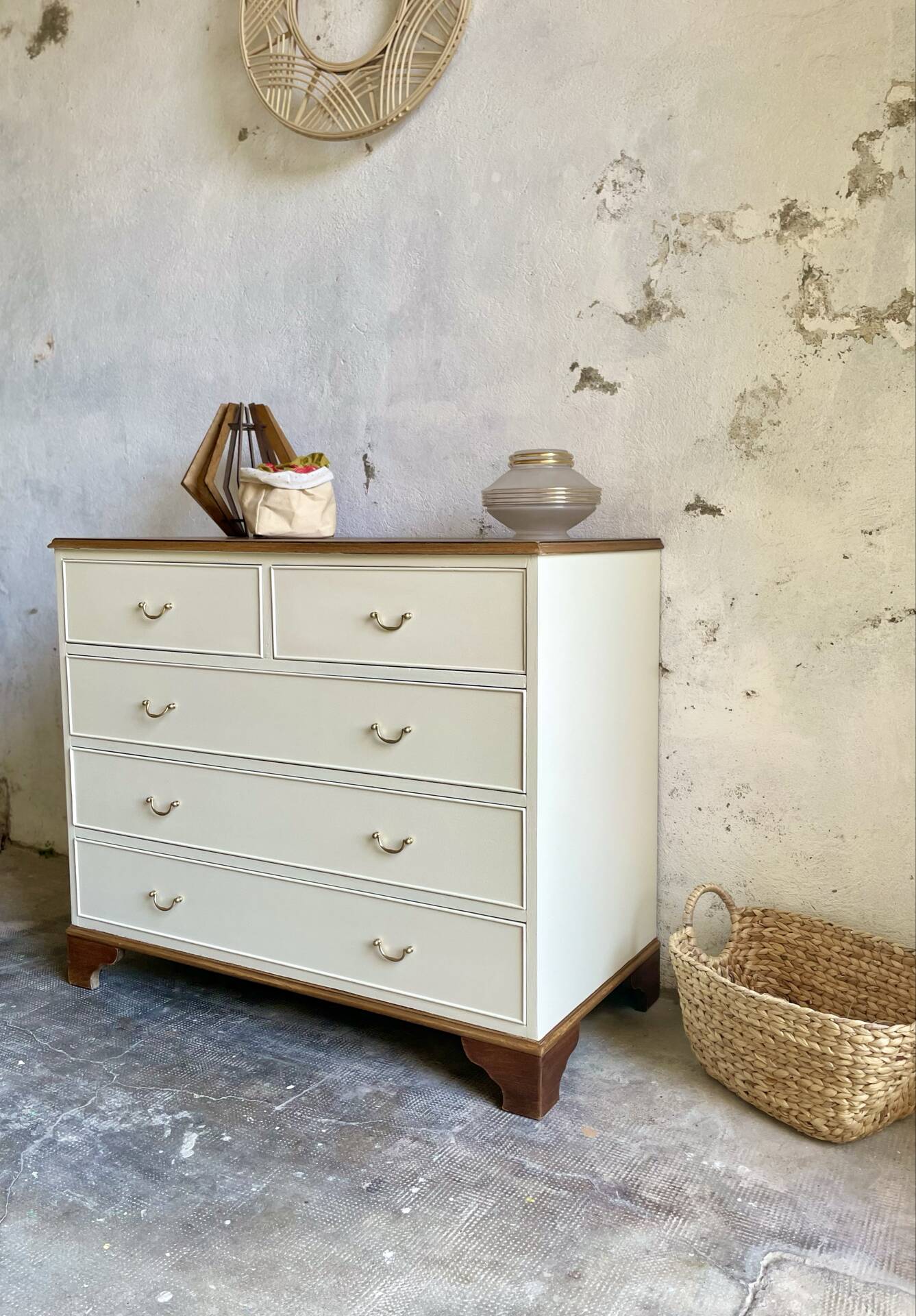Renovated vintage chest of drawers – 5 drawers – Wooden top – Country style