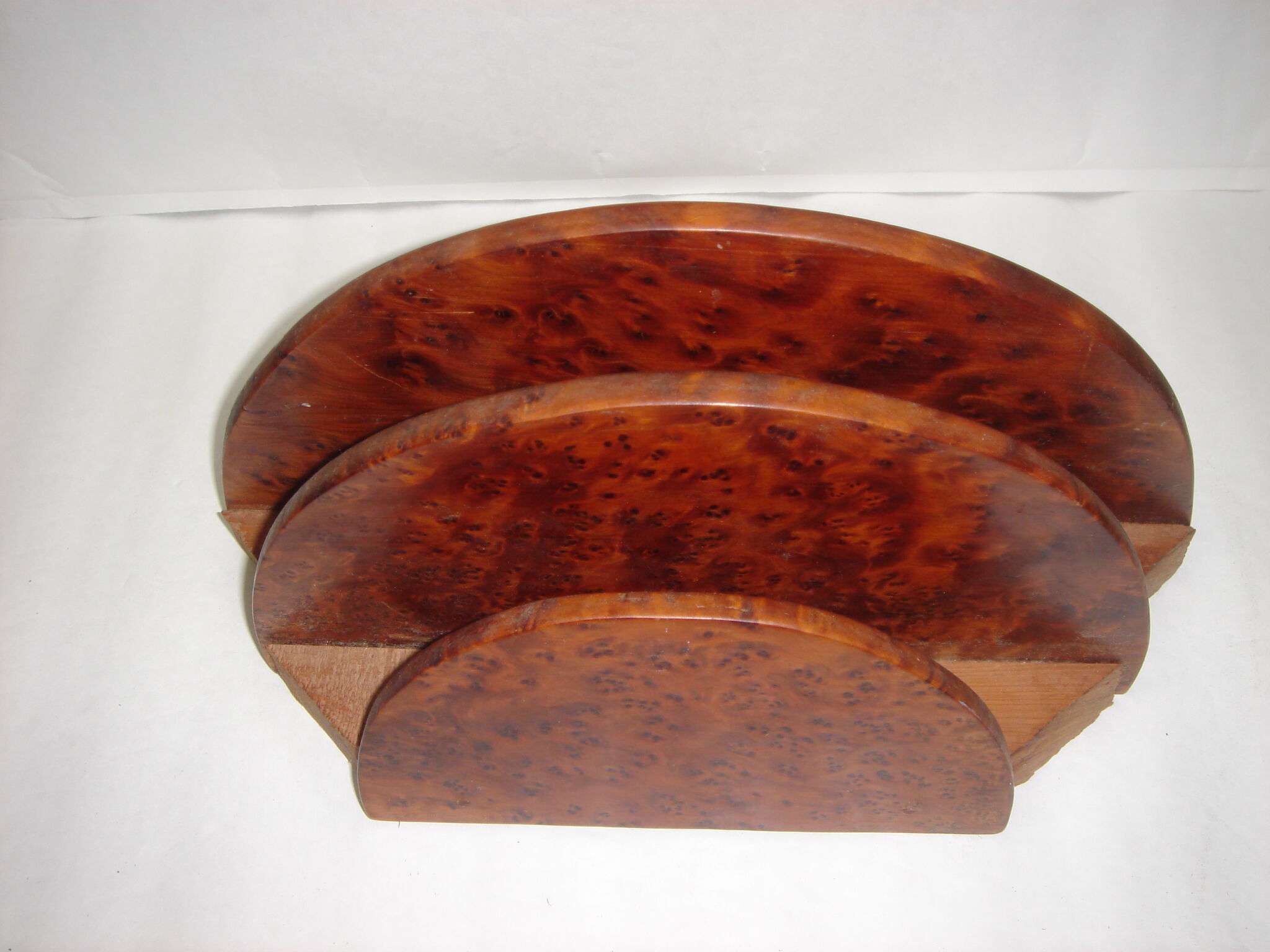 bois de loupe 4 lettres