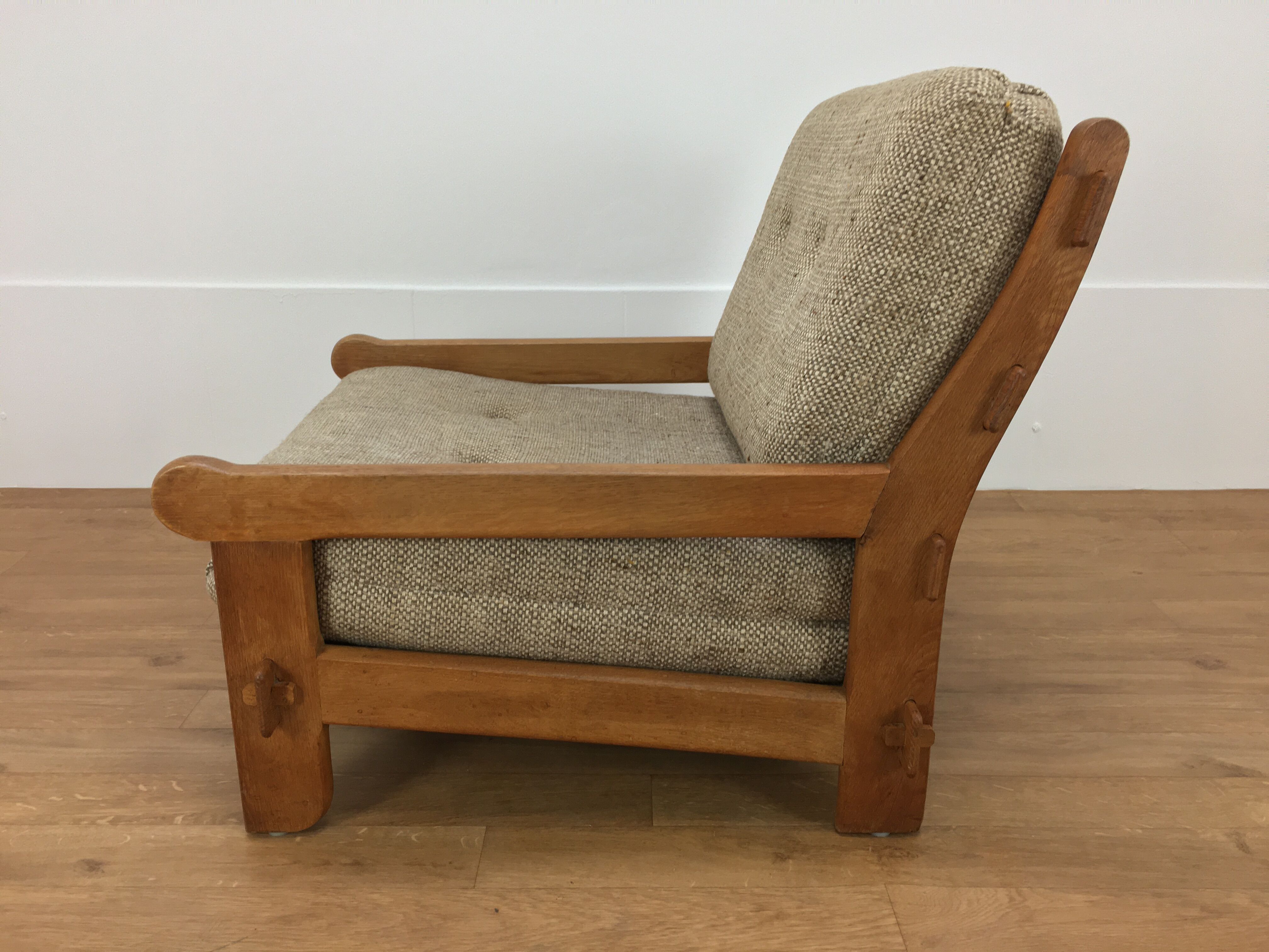 Brutalist chair with oak feathers