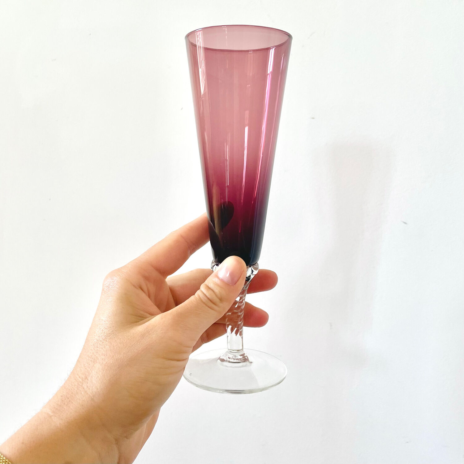 Set of 5 colorful champagne flutes