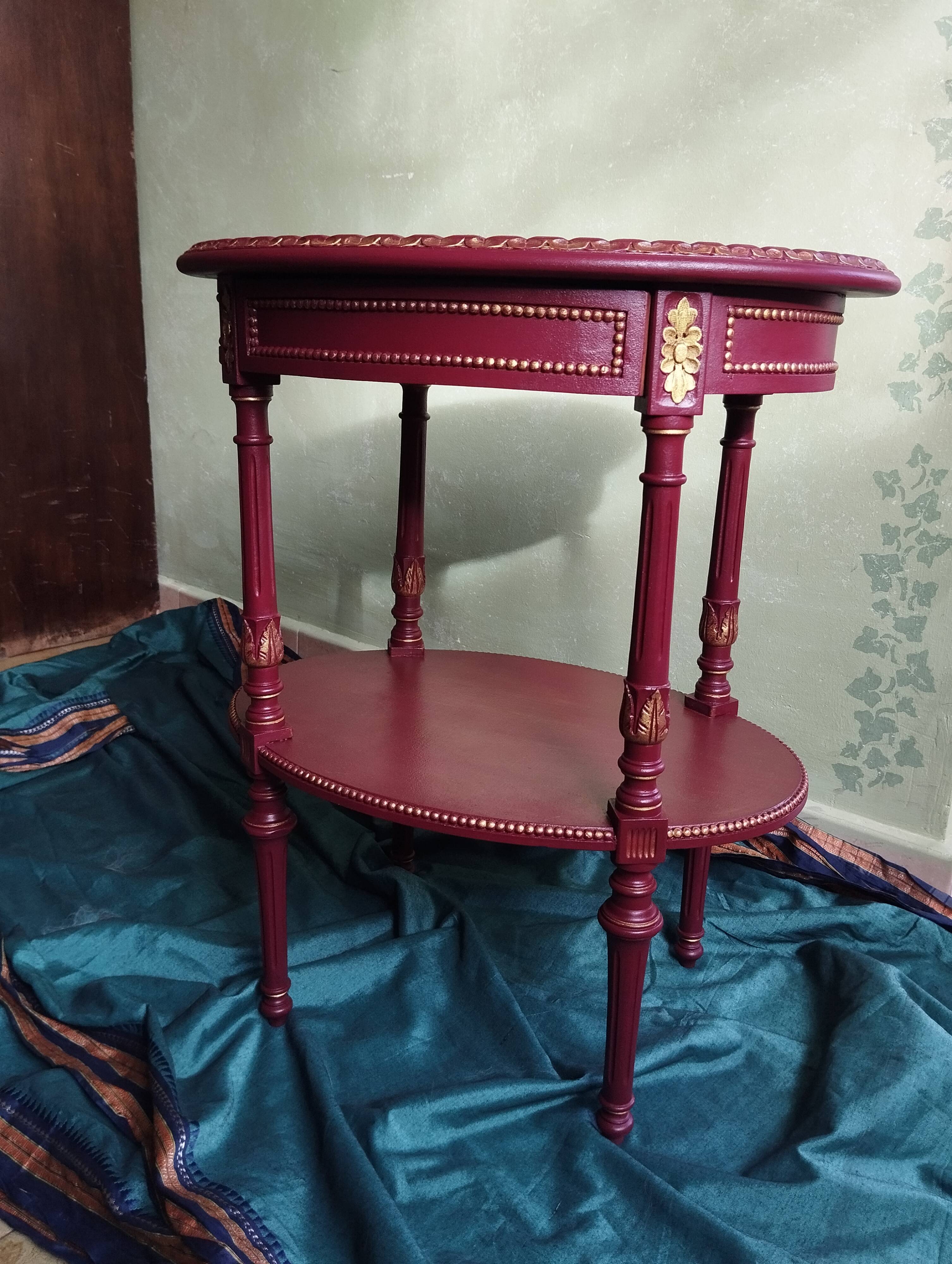Tavolino ovale stile neoclassico rivisitato