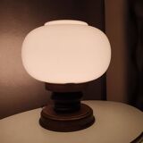 Lumière de table en bois et laiton années 70
