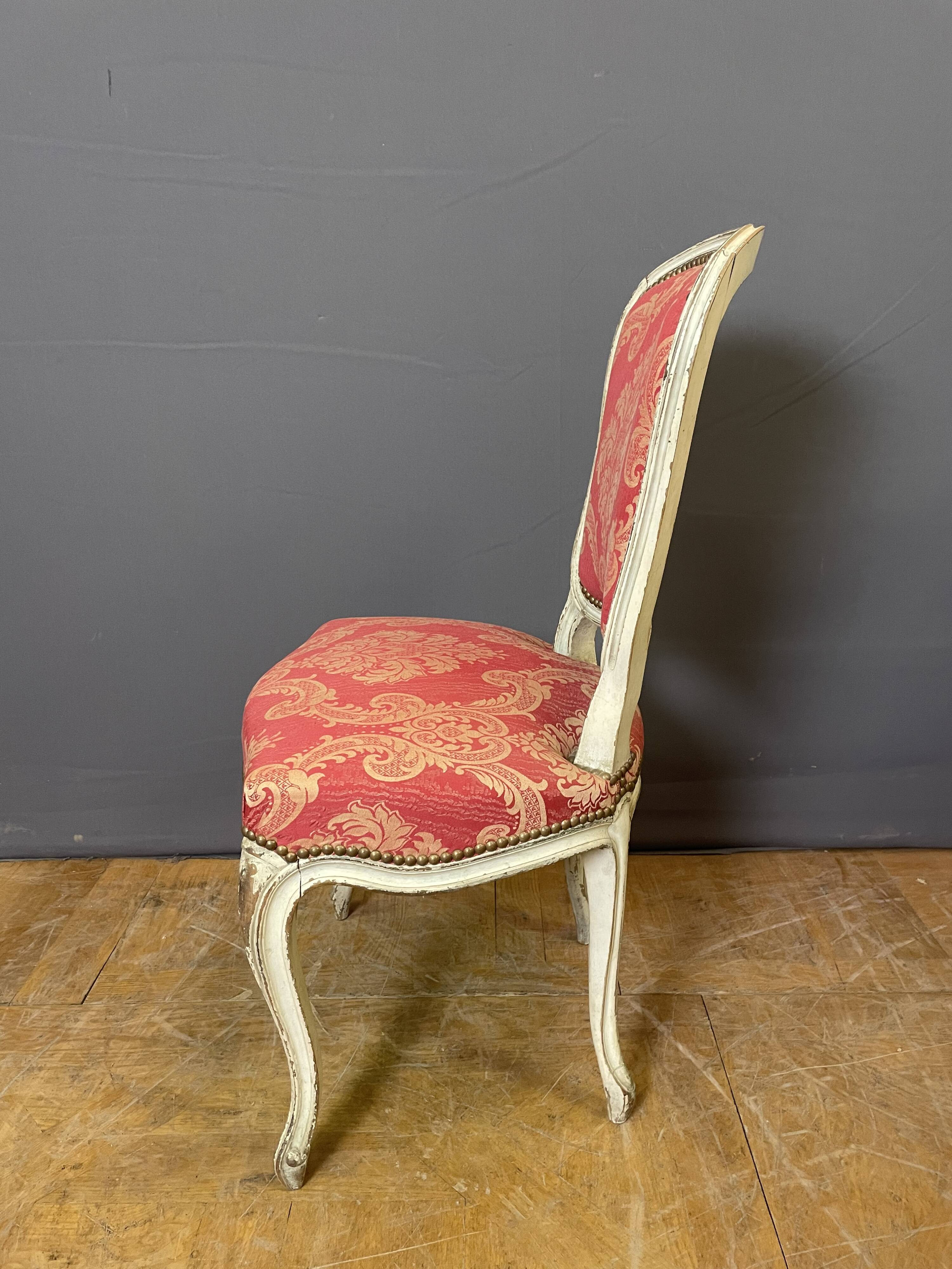 Caises de style Louis XV en bois peint