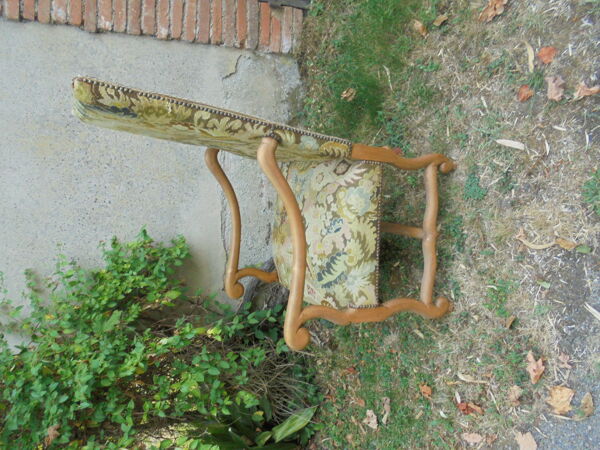 fauteuil style Louis XIII tapisserie
