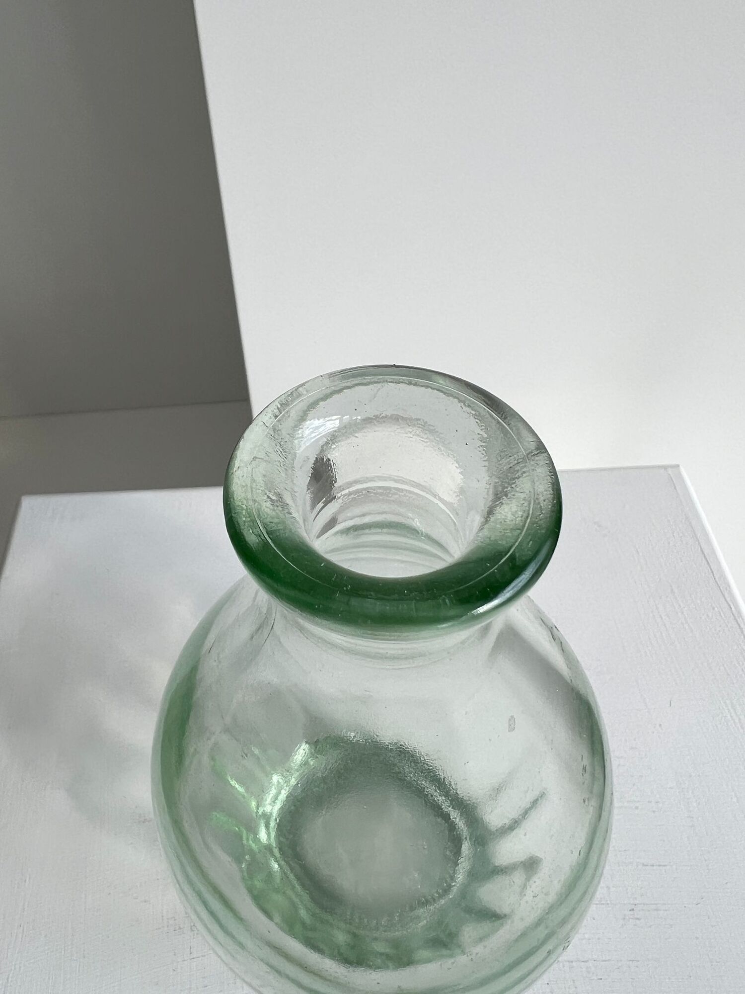 Vintage ovoid glass vase 70cl "Registered model" H:23cm