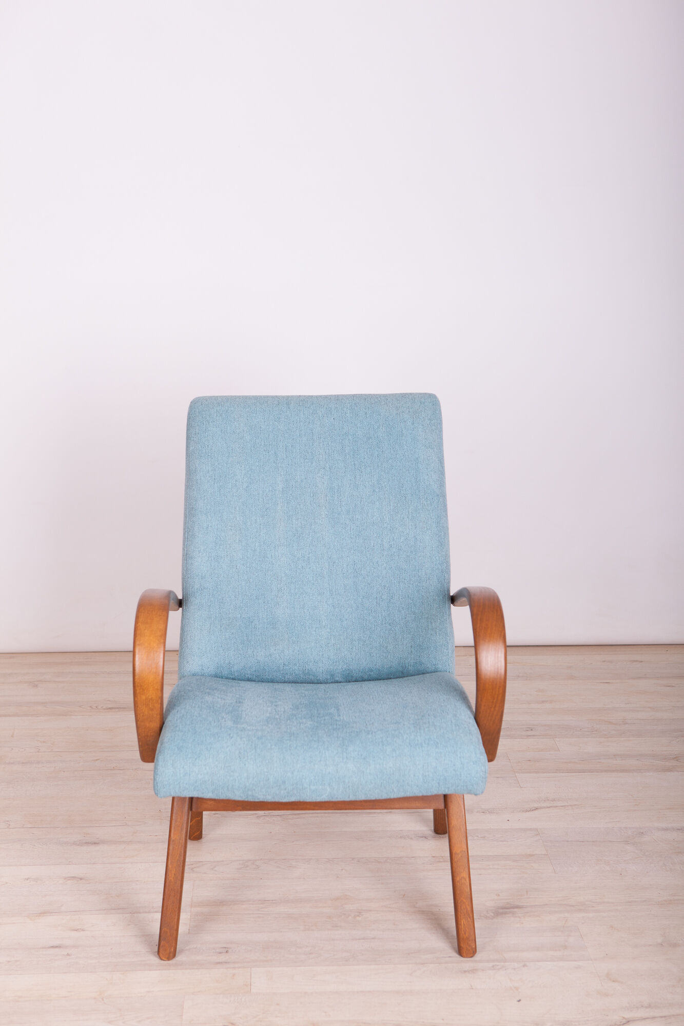 Vintage model 53 lounge chairs by Jaroslav Smidek for Ton, set of 2