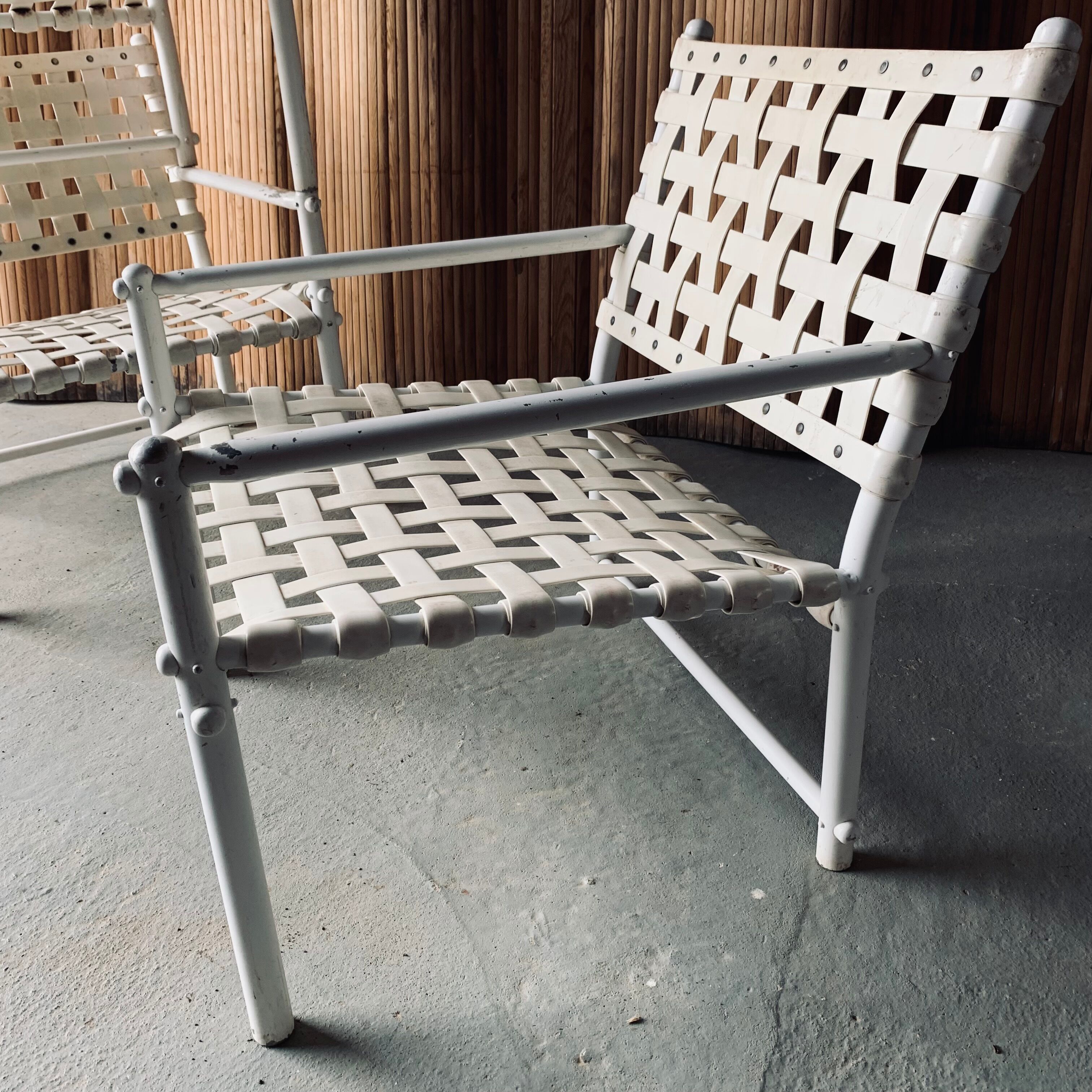 4 white Lounge Chairs Triconfort - Aluminium and plastic - 1980's