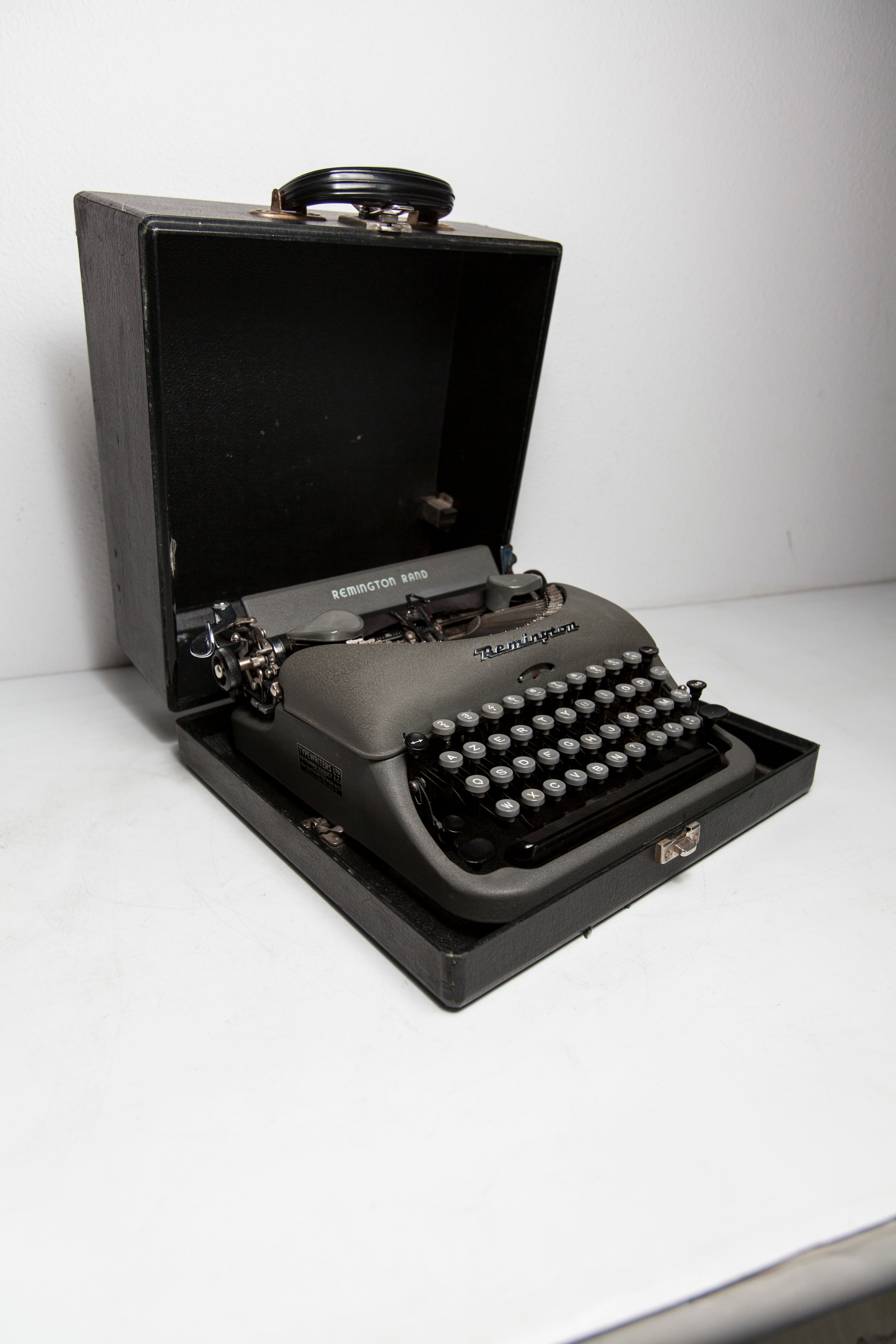 Typewriter Remington rand 1947 deluxe model 5 revised and new ribbon