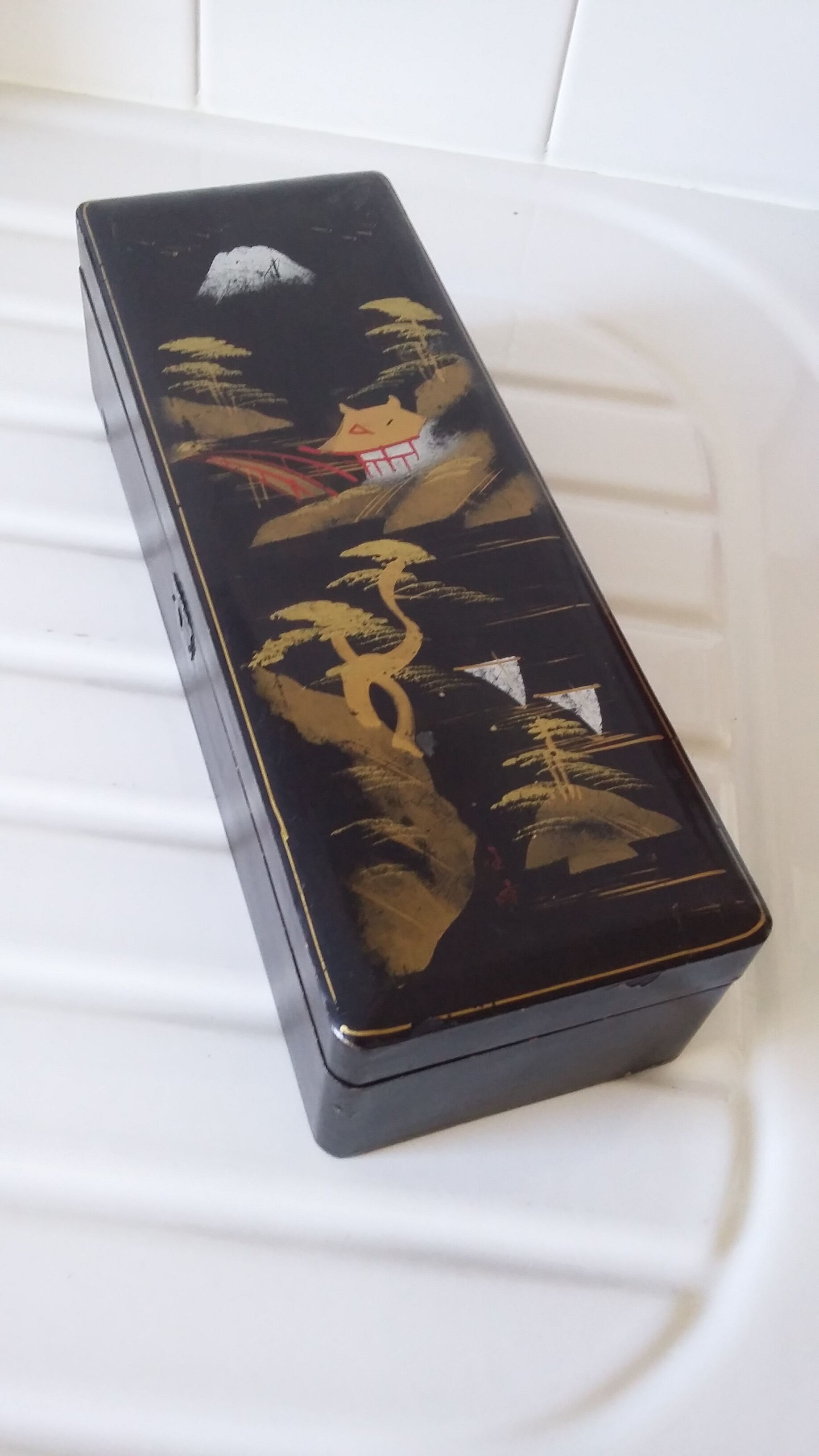 Ancient Japanese garden decoration box