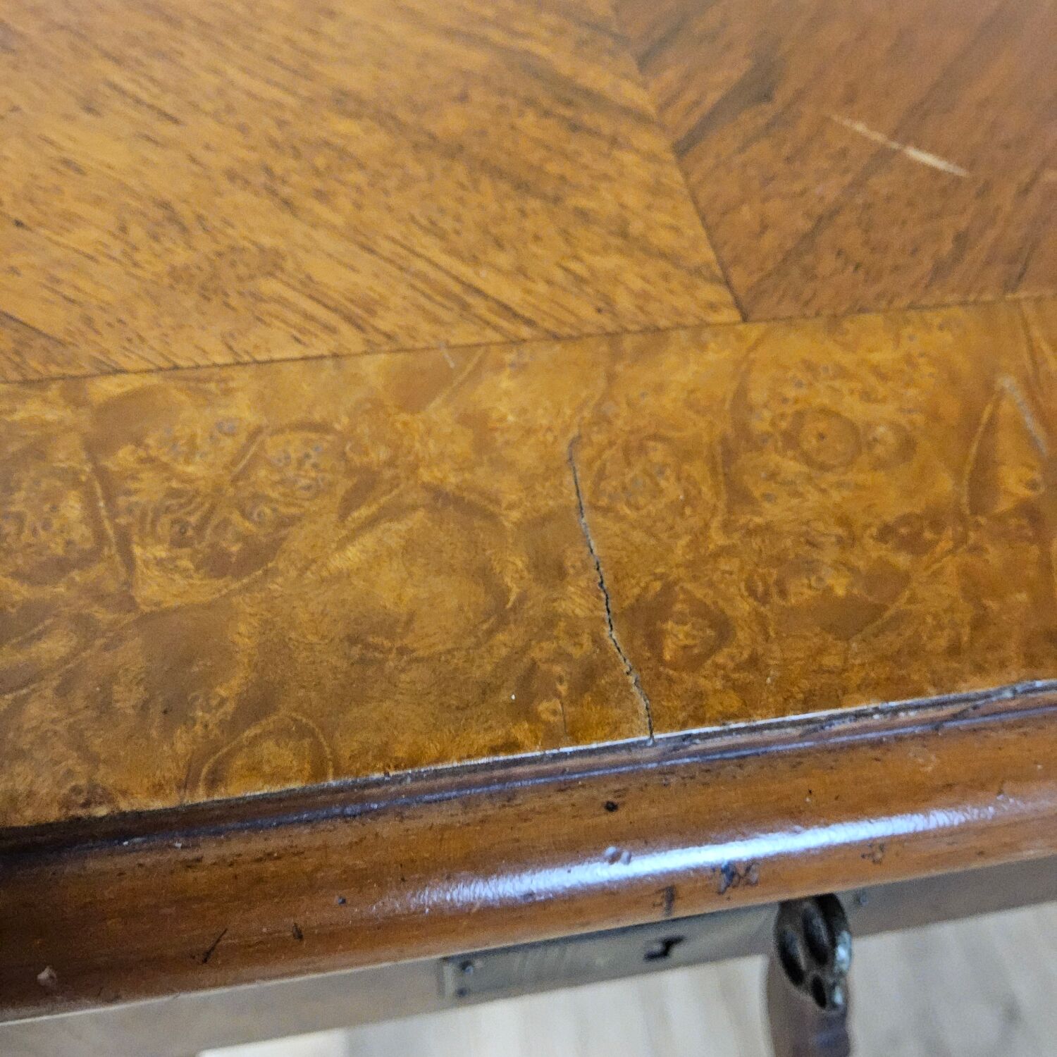 Antique walnut sewing table (19th century) Biedermeier side table