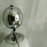 Suspension monte et baisse 70's métal chromé et boule opaline