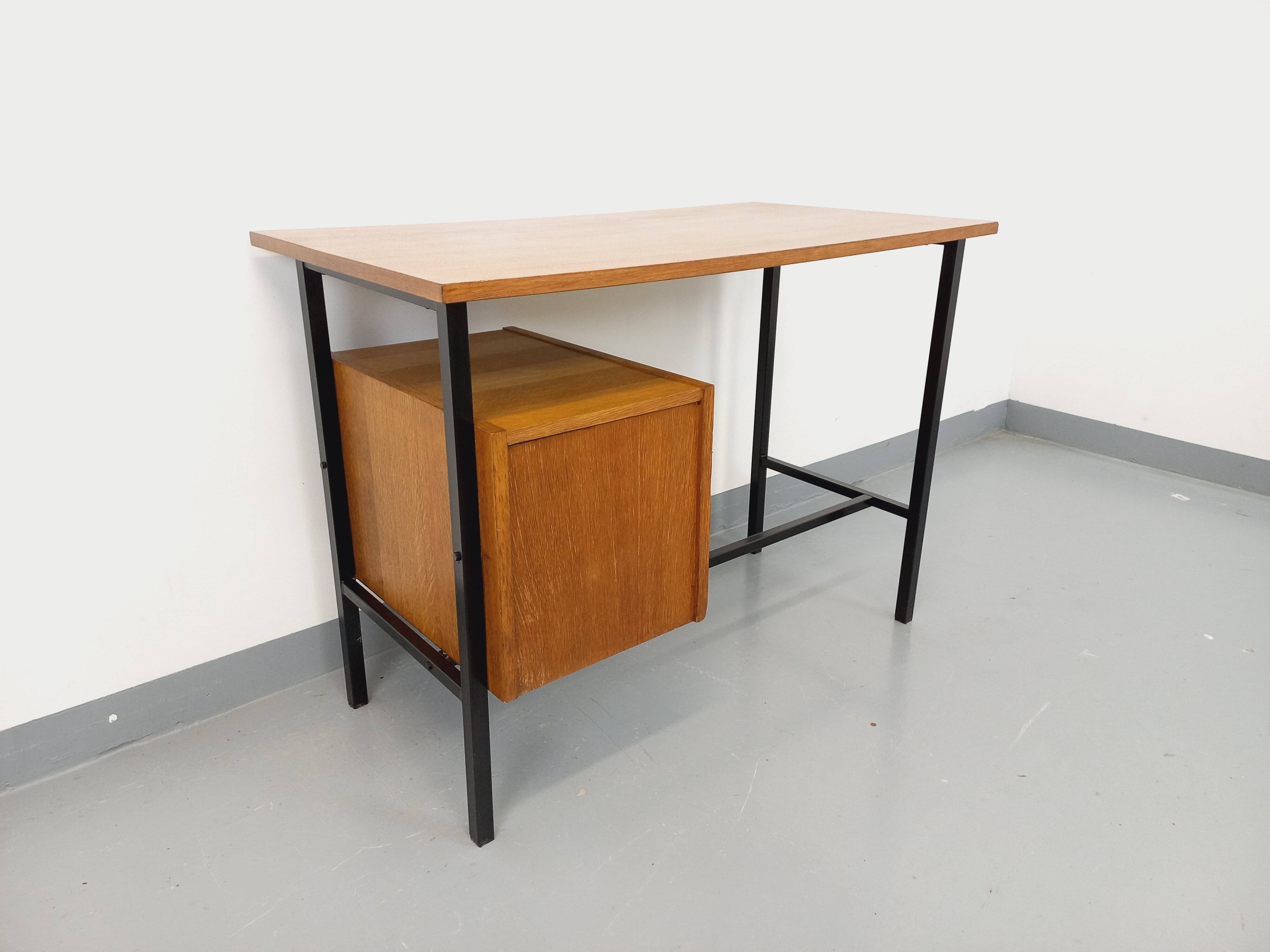 Vintage modernist desk in wood and black metal from the 60s