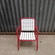 Fauteuil de jardin enfant en métal rouge