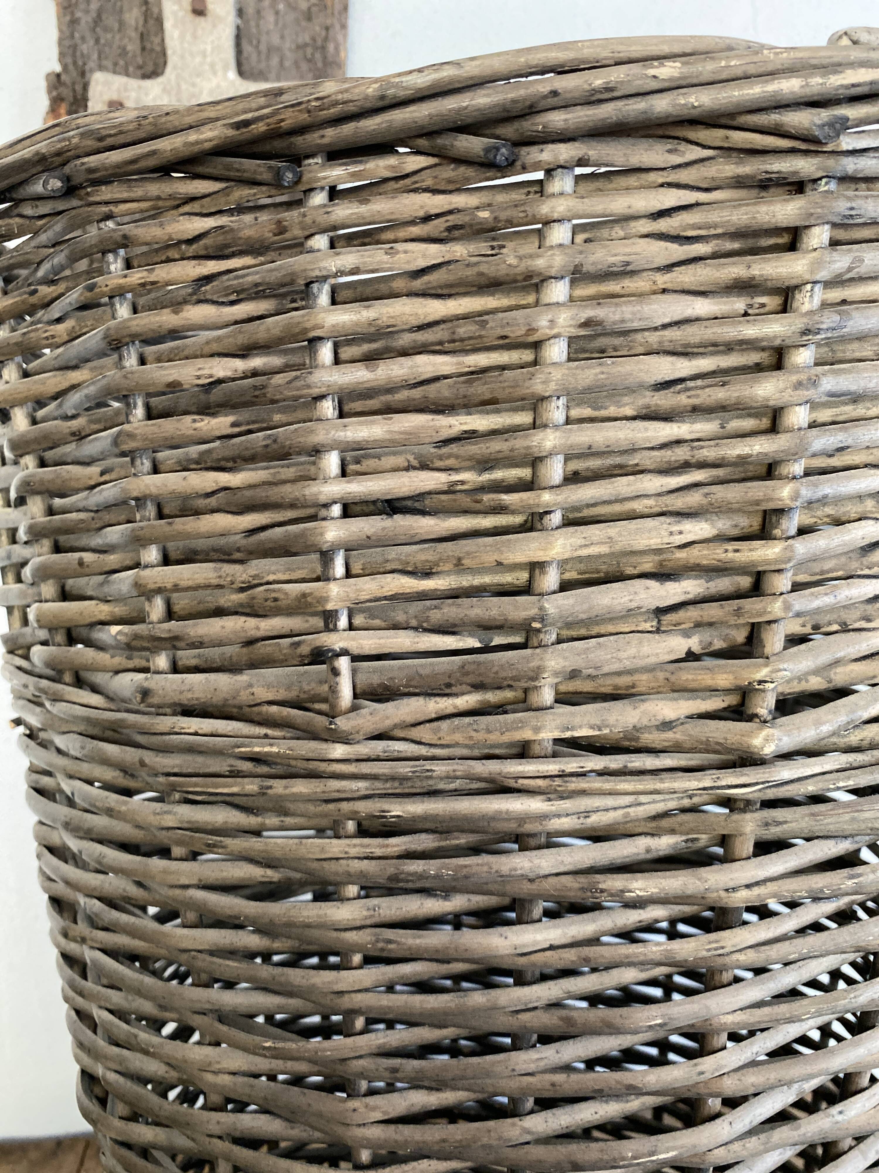 XXL 57cm grey wicker basket