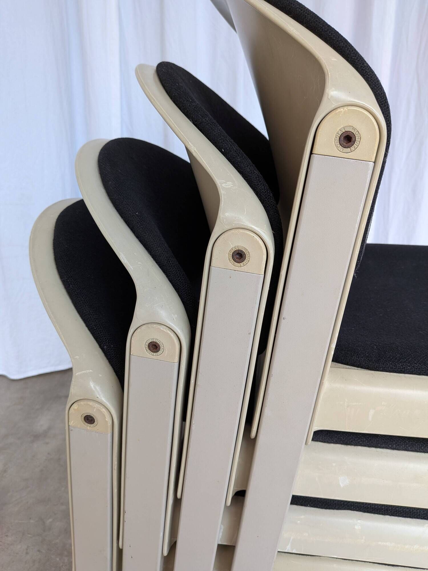 Set of 4 Vintage Aeon Mondial Stackable Chair / Dutch Postmodern Dining Cha