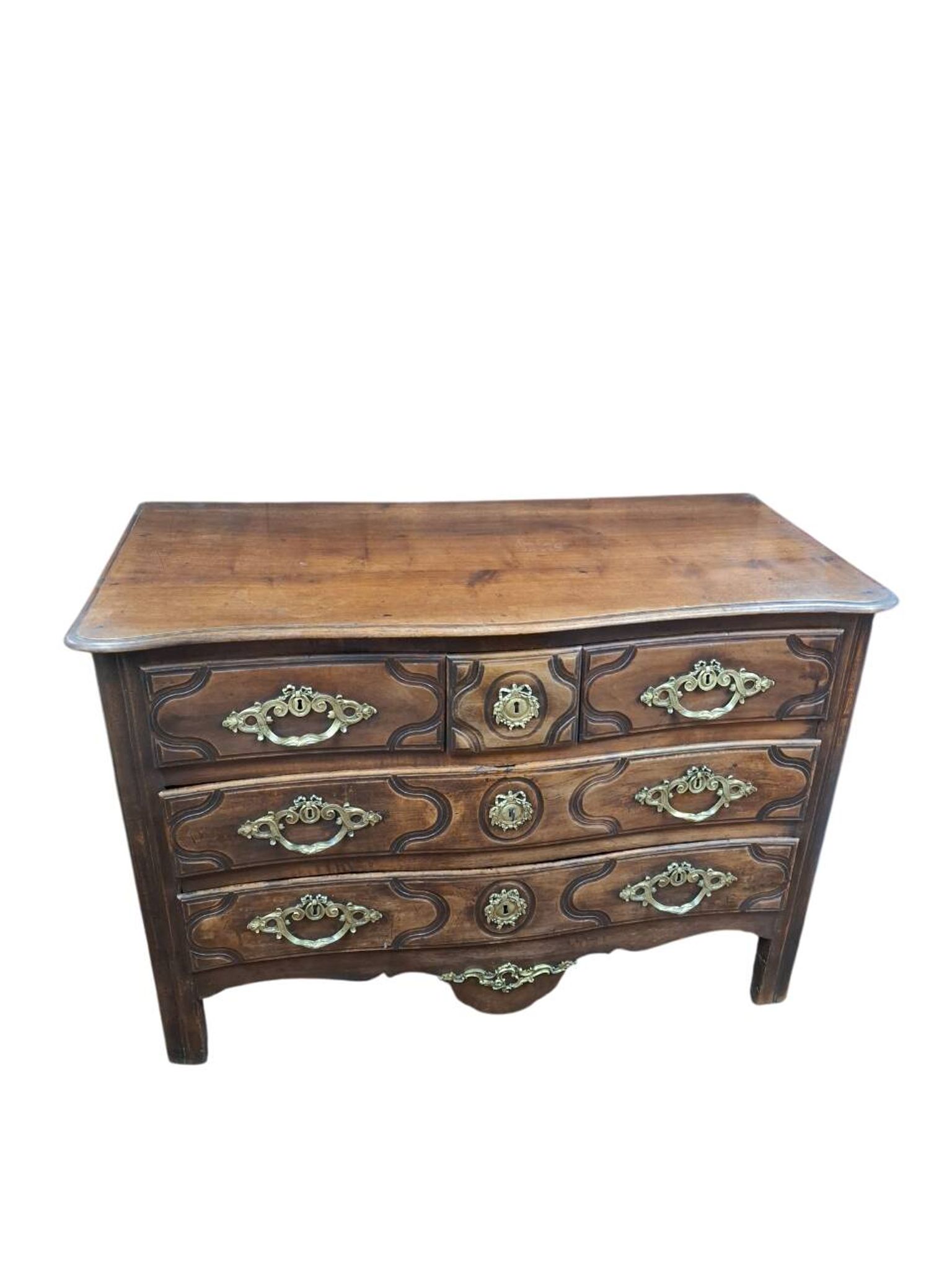 Eighteenth-century walnut commode