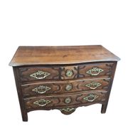 Eighteenth-century walnut commode