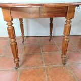 Round table 4 feet in cherry tree with 2 extensions