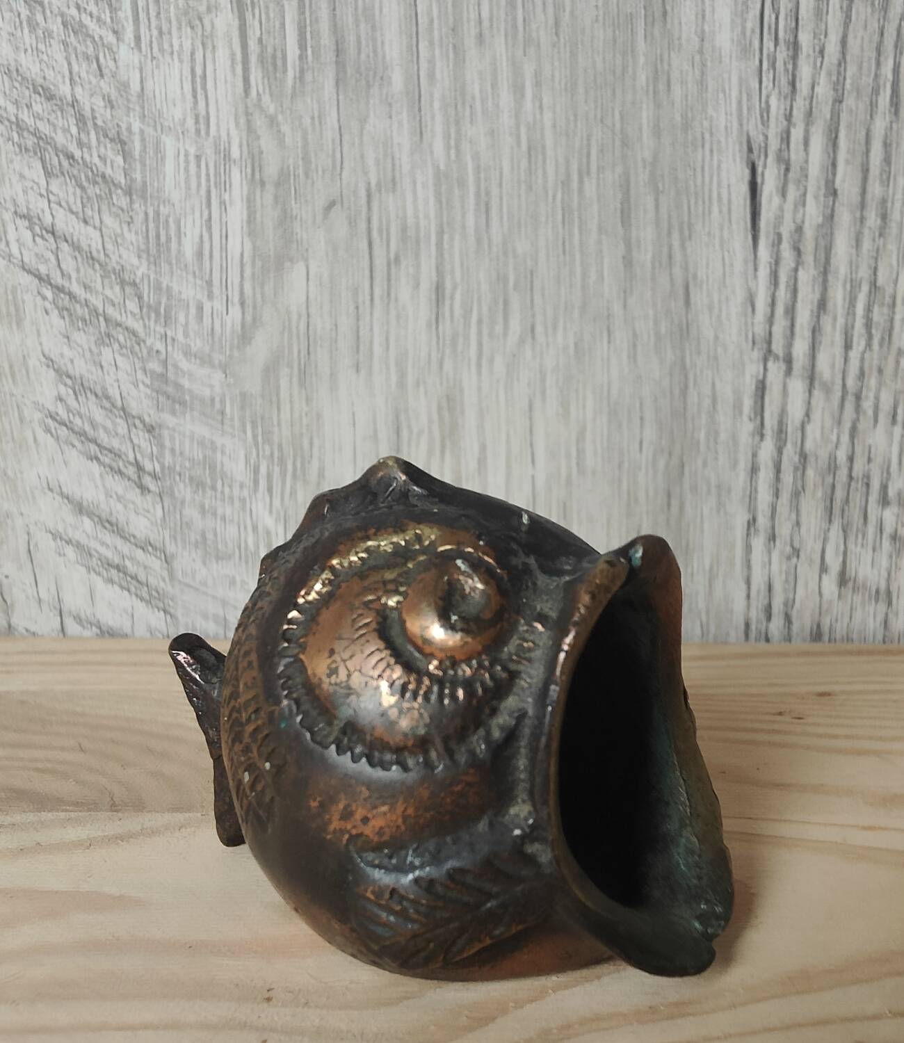 Cendrier poisson bronze