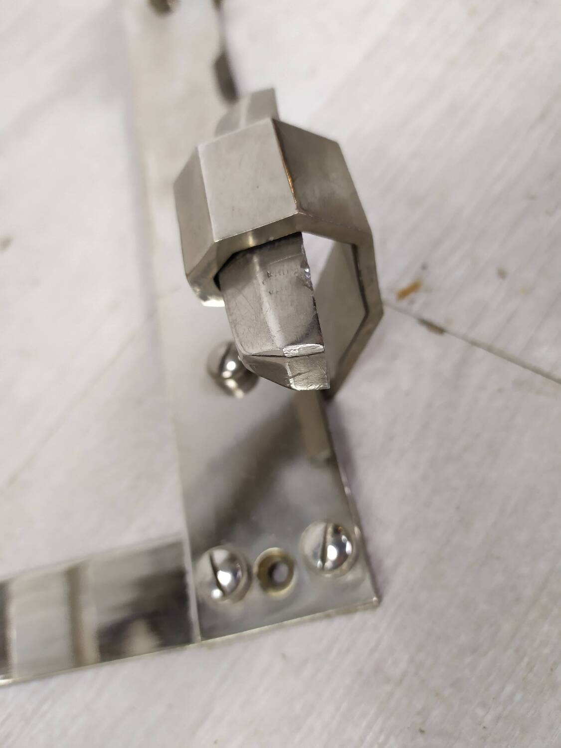 Porte manteaux murale art déco chromé