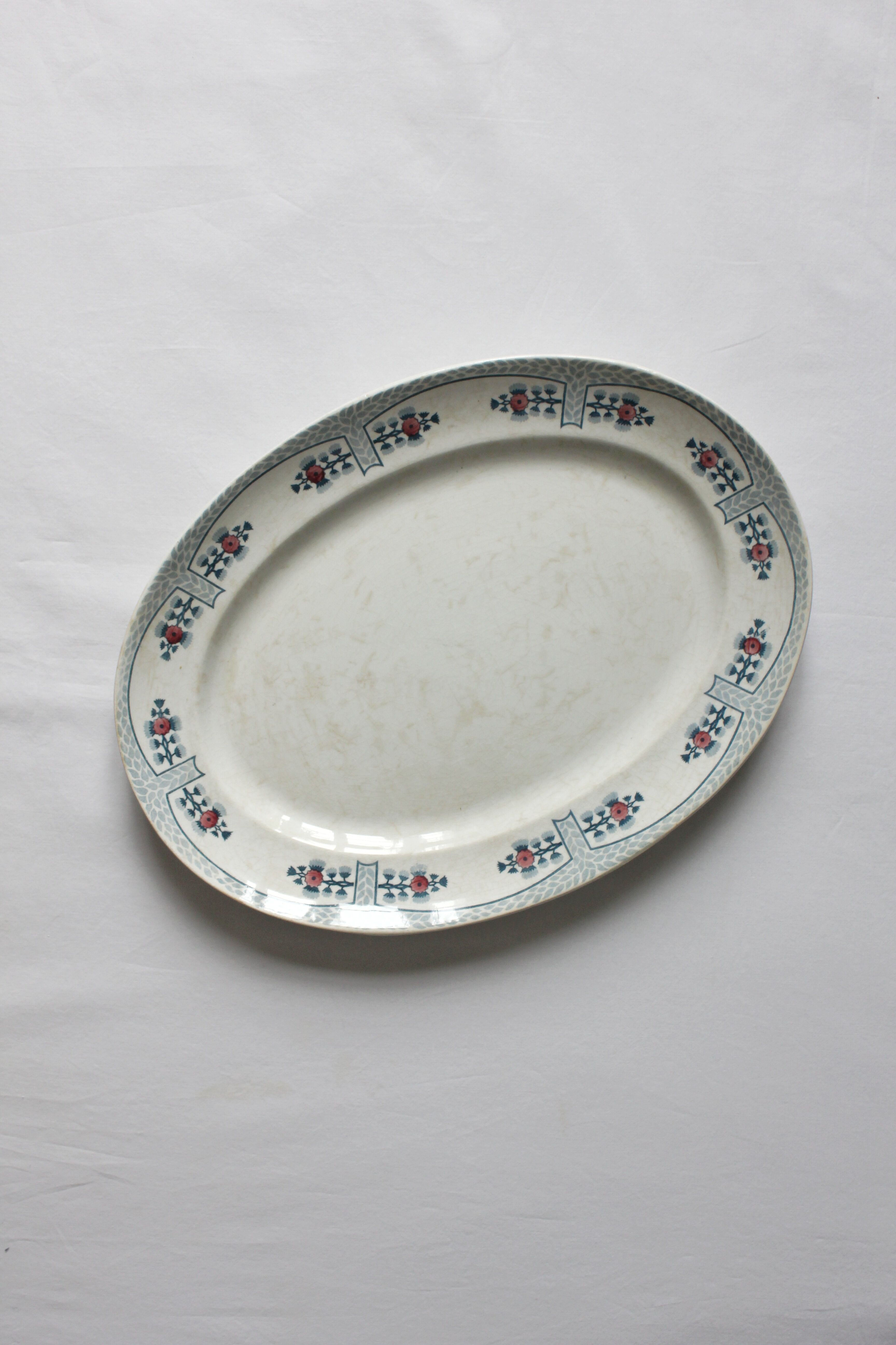 Polychrome ironstone oval dish from Creil & Montereau, "Toledo" model