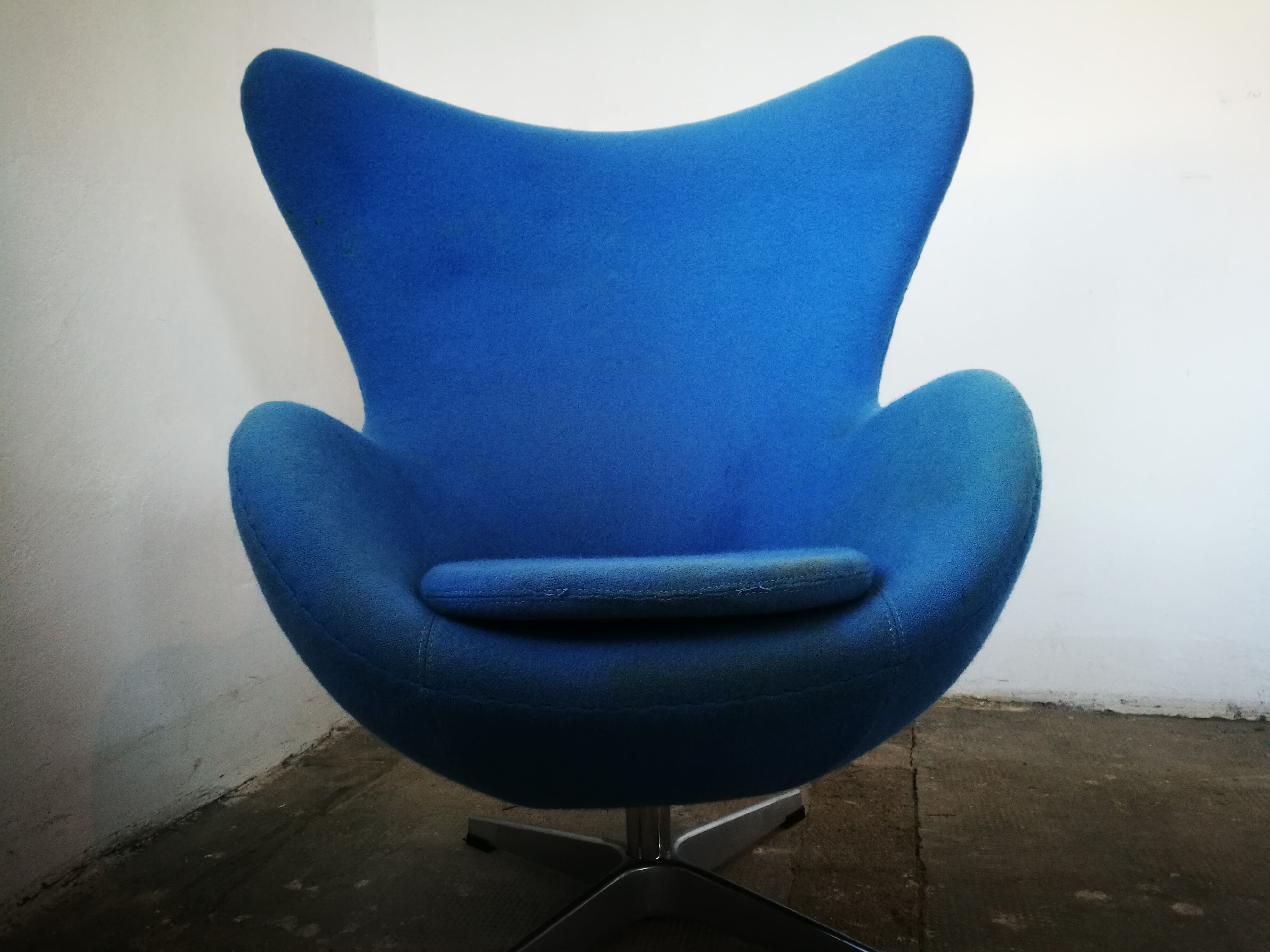 Scandinavian "egg" chair for children