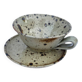 Lot tasse et soucoupe en grès pyrité