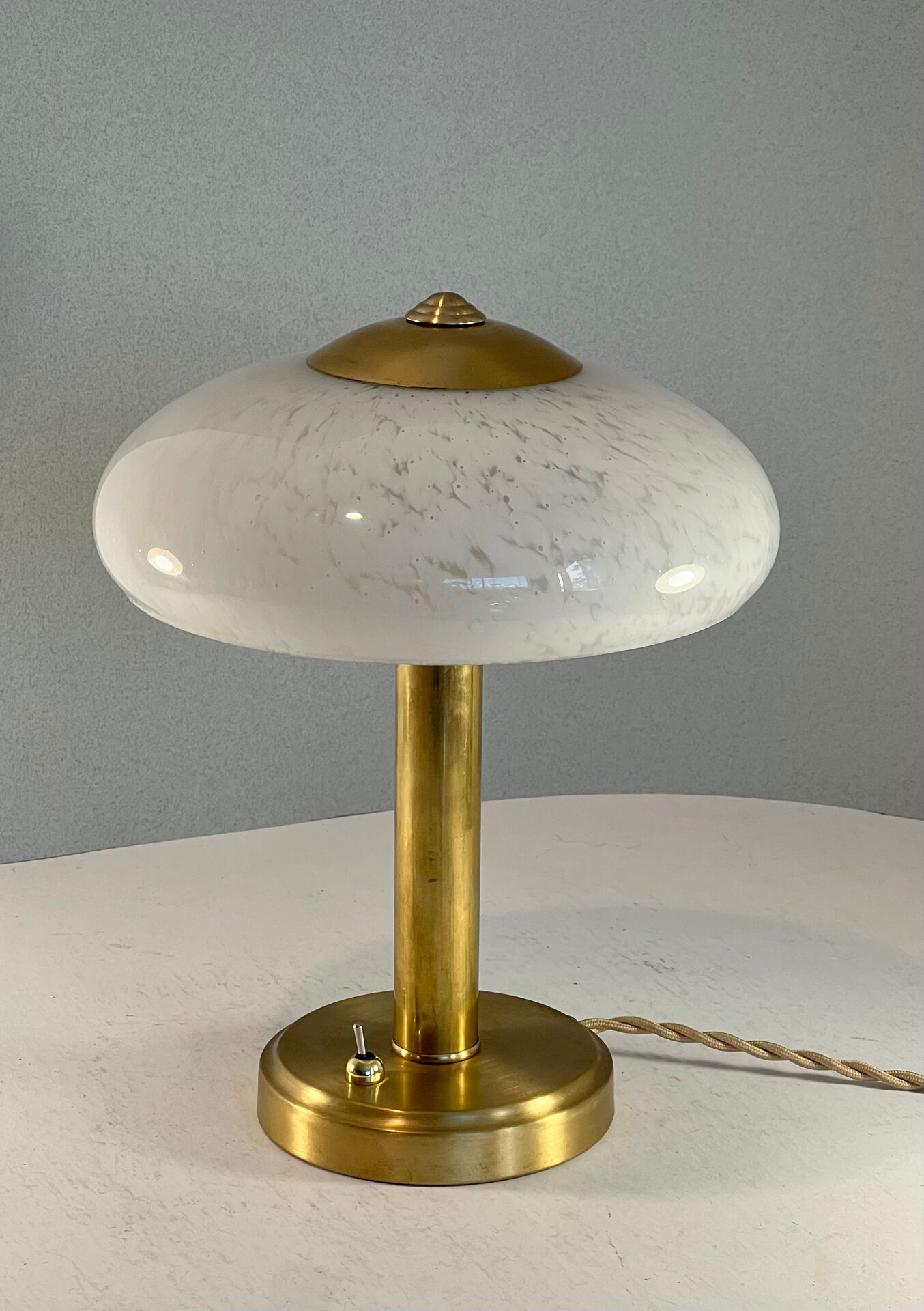 Paire de lampes à poser art déco verres de Clichy  & Laiton