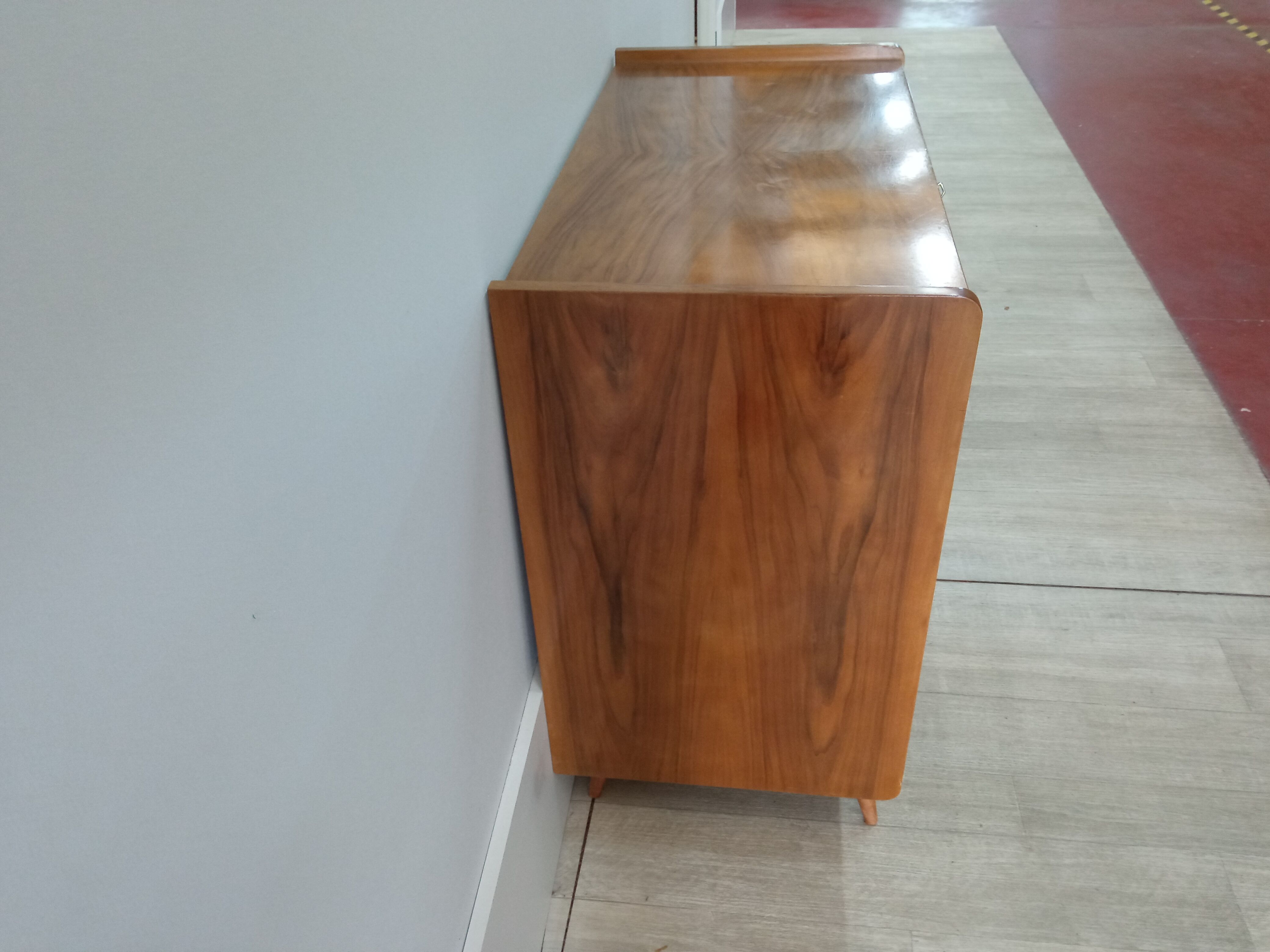 Commodity vintage feet compass