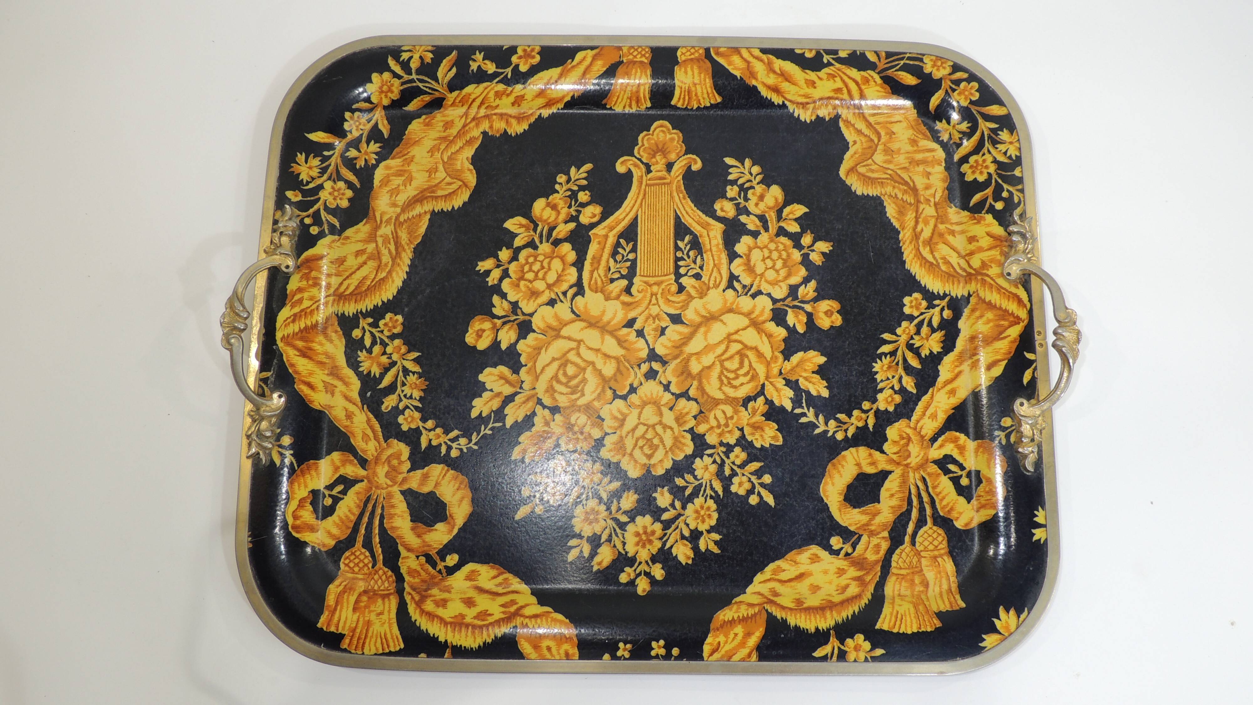 Plateau de service à thé style baroque