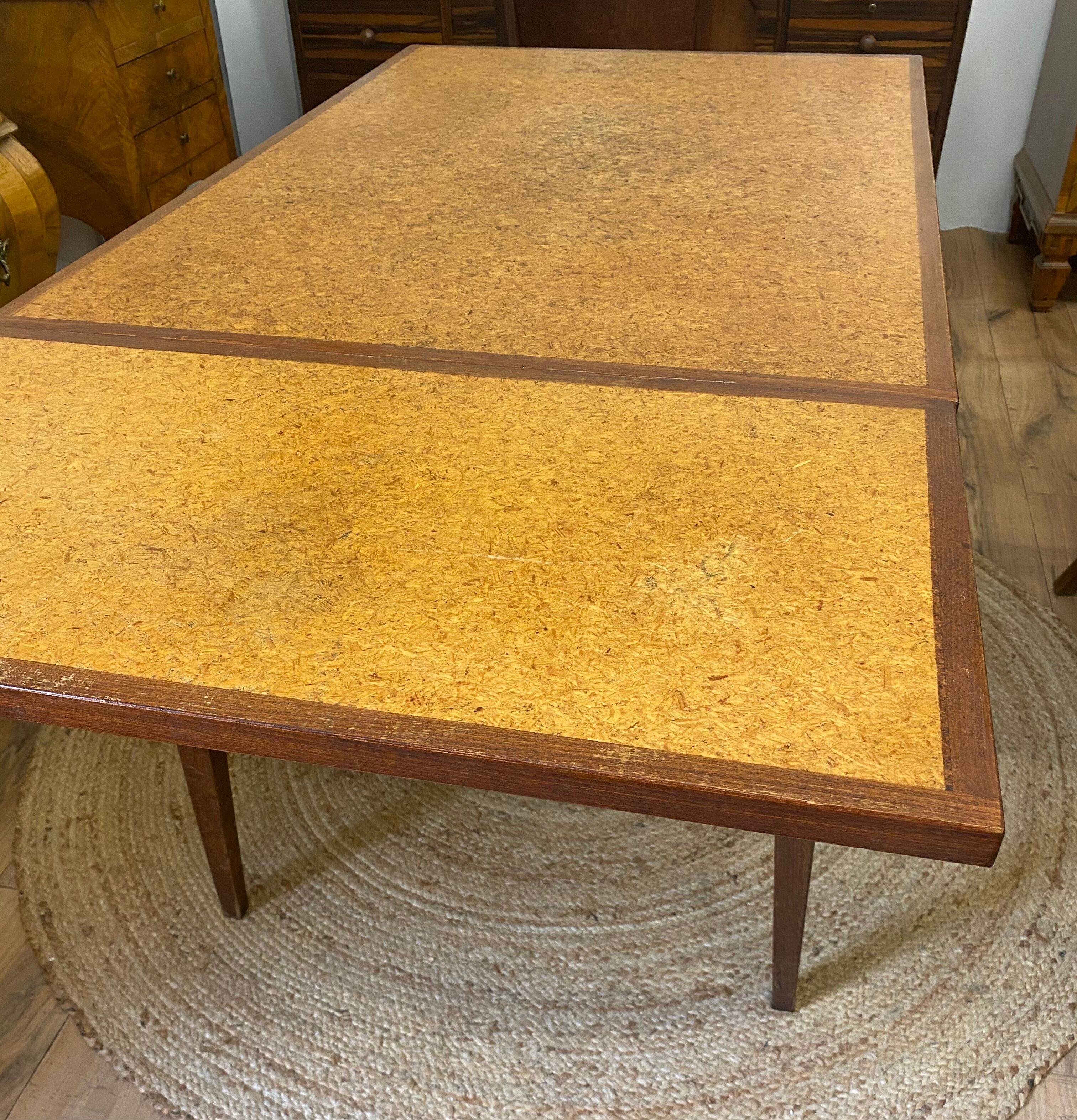 Extendable Scandinavian style dining table
